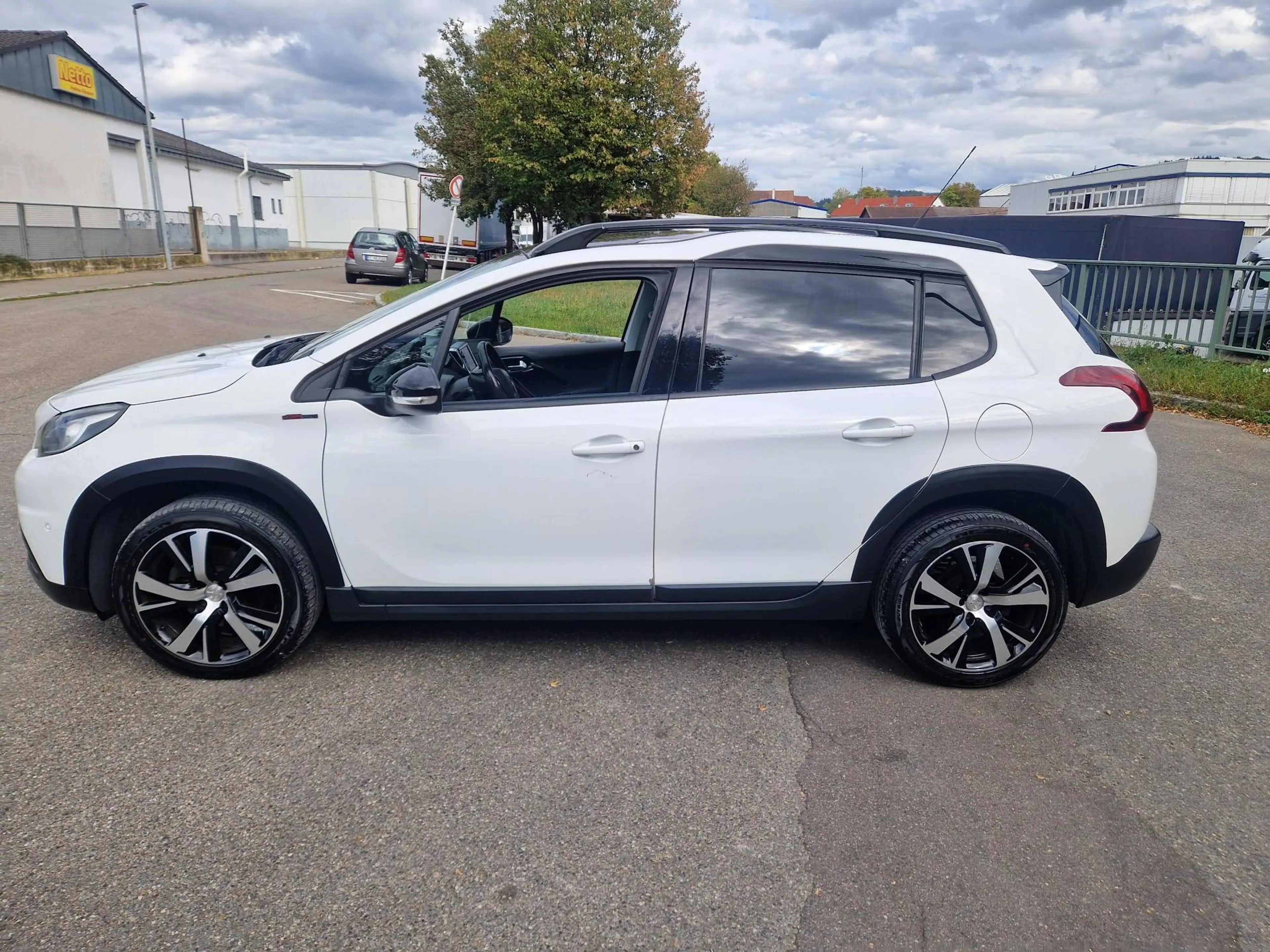 Peugeot 2008 Allure — photo 4