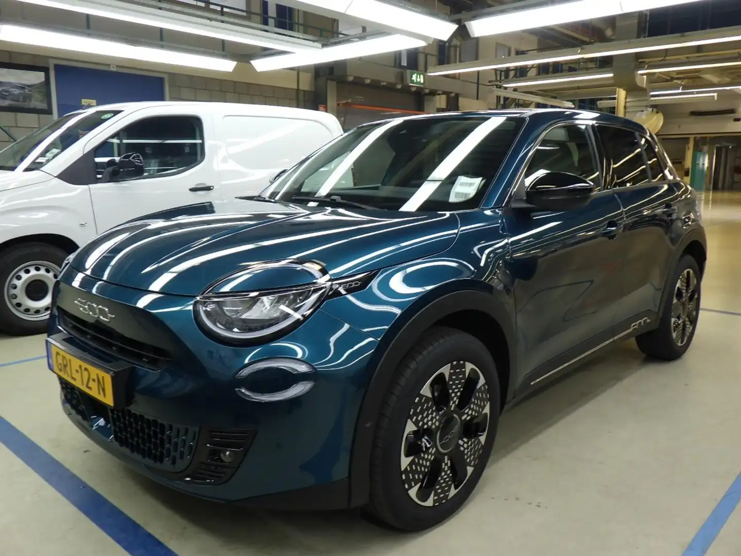 Fiat 600 1.2 Hybrid La Prima Automaat | Vol-Leder | Elektr. Blauw - 1