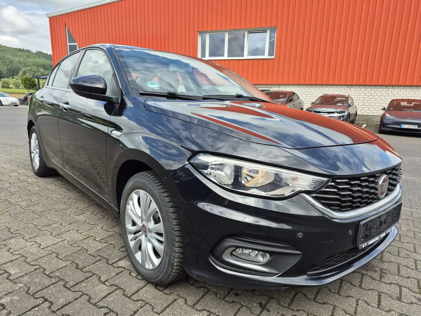 Fiat Tipo Lounge 1.6 TDI Navi 1-Hand Garantie dabei Negru - 1