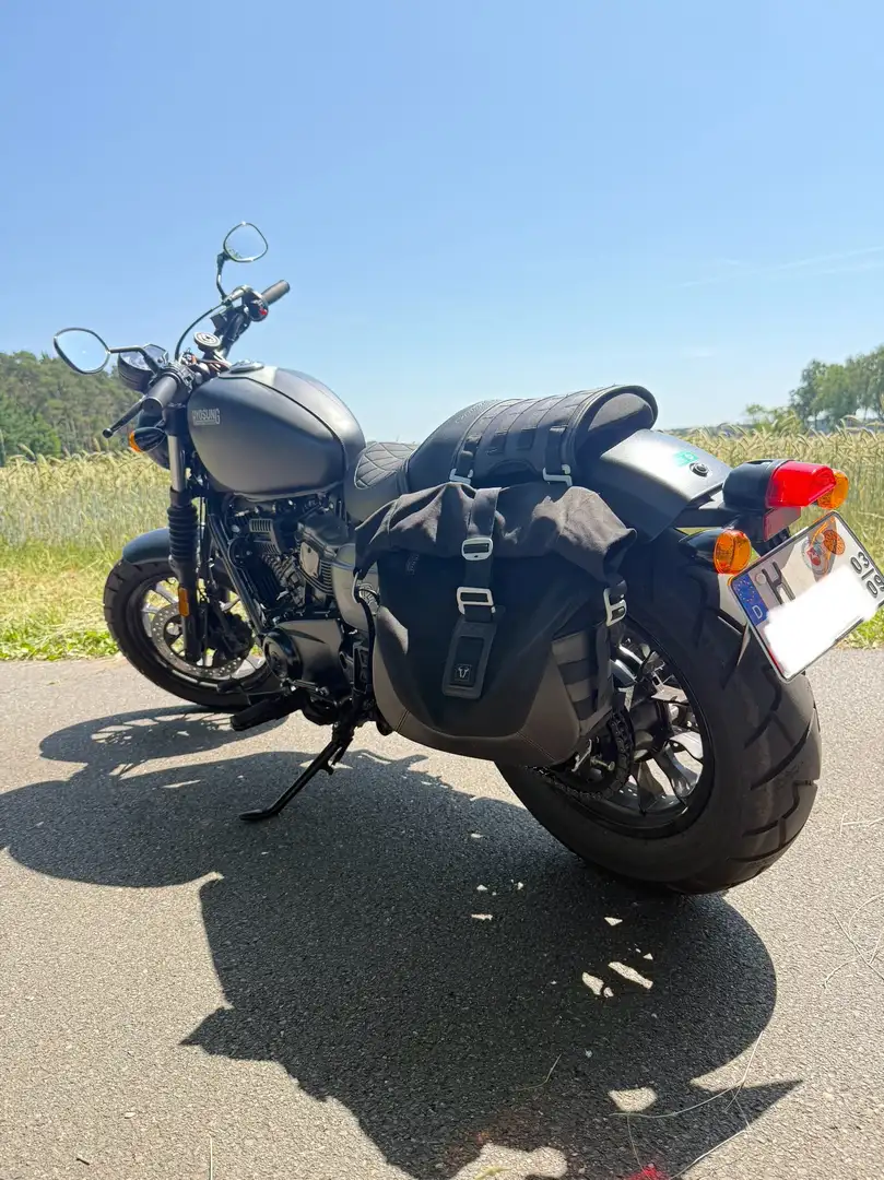 Hyosung GV 125 Aquila Schwarz - 2
