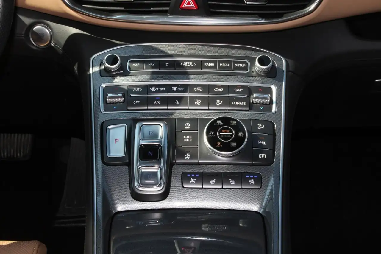 Hyundai SANTA FE снимка Hyundai SANTA FE