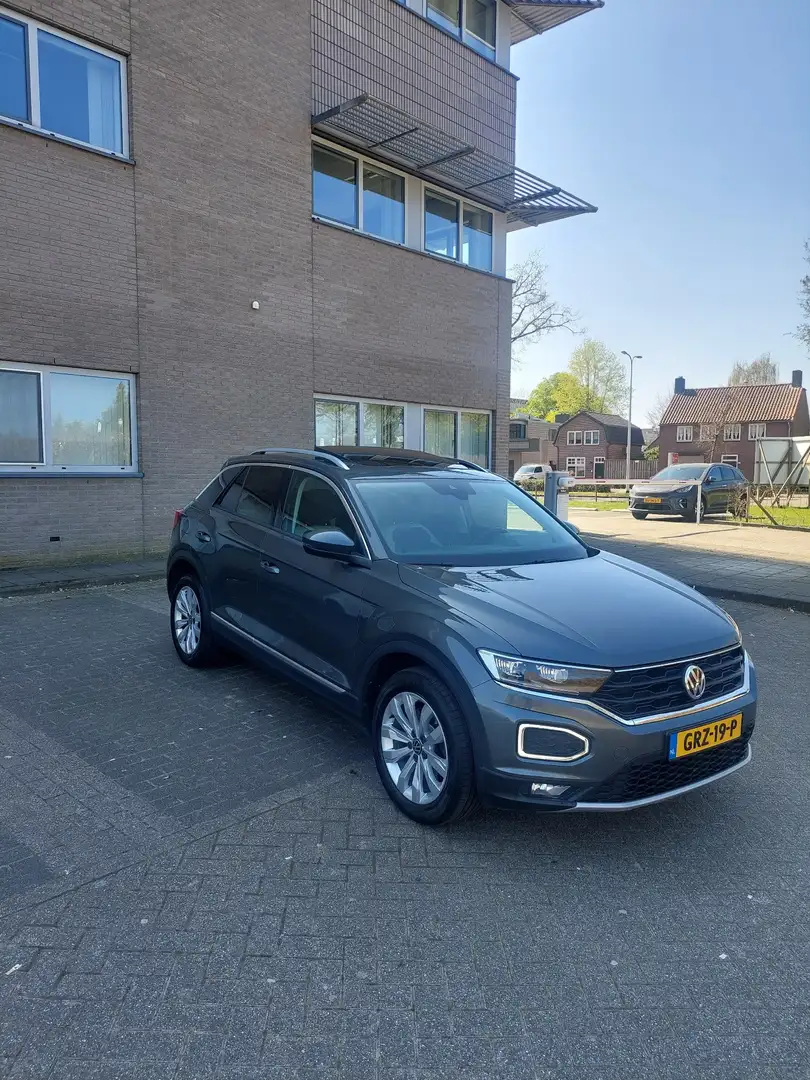 Volkswagen T-Roc 1.5 TSI Sport, pano, virtual cockpit, dealeronderh Gri - 1