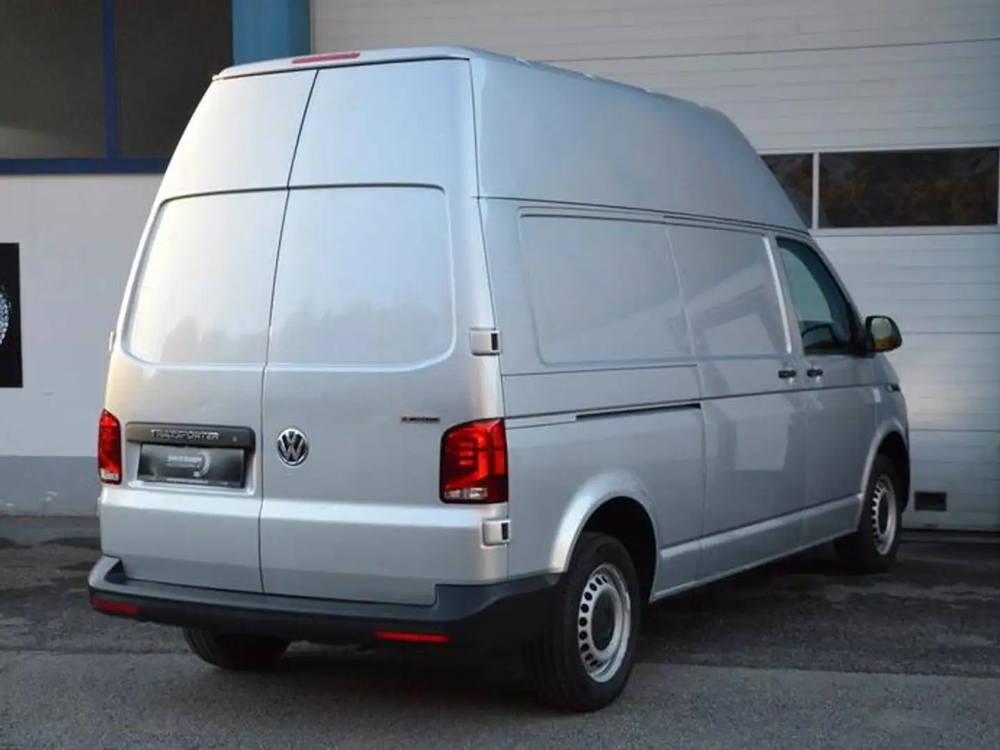 Volkswagen T6.1 2.0TDI 4Motion LR Hochdach*StandHzg*LED* Silber - 2
