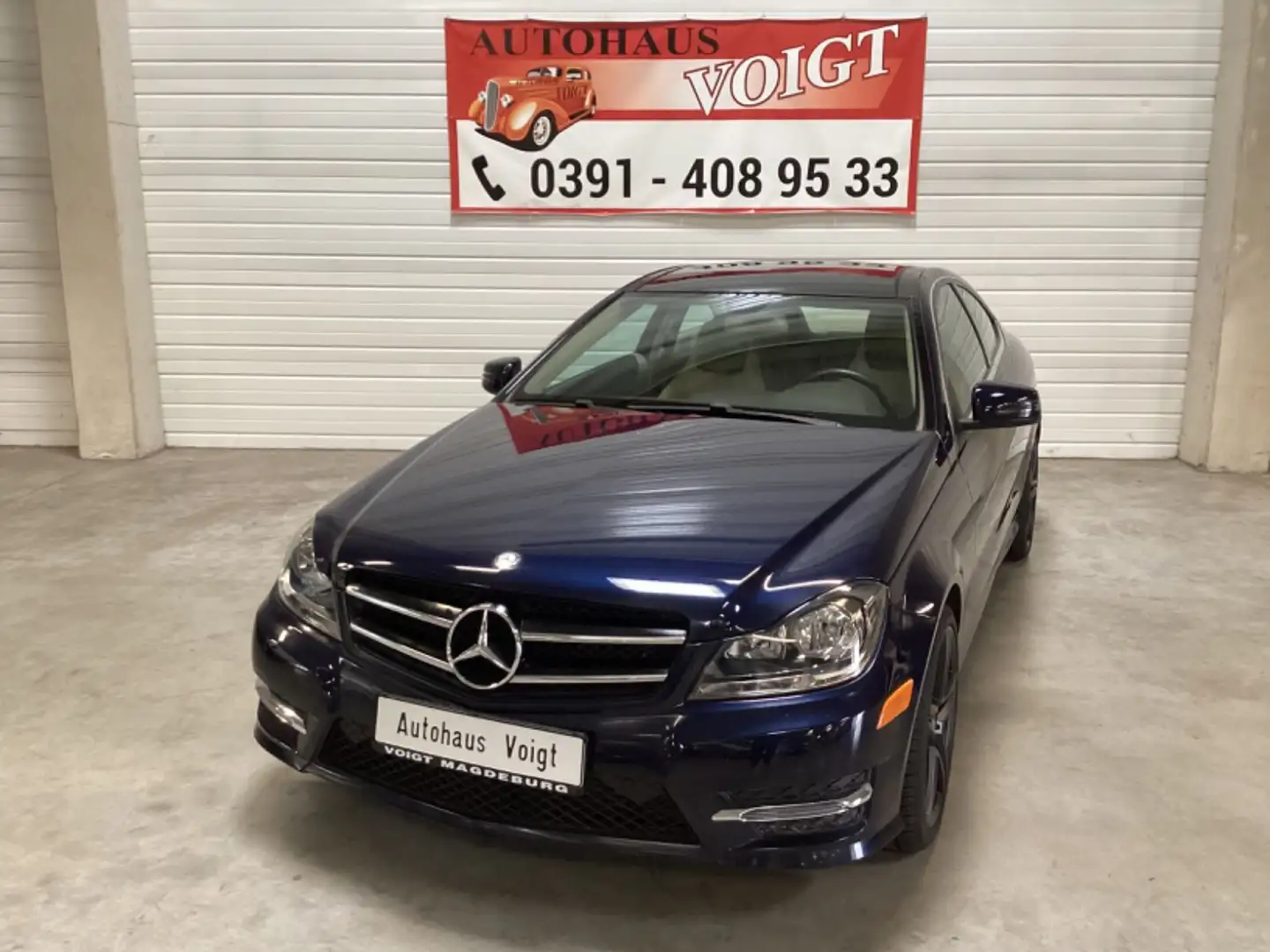 Mercedes-Benz C 250 C -Klasse Coupe C 250 CGI Blueefficiency Blauw - 1