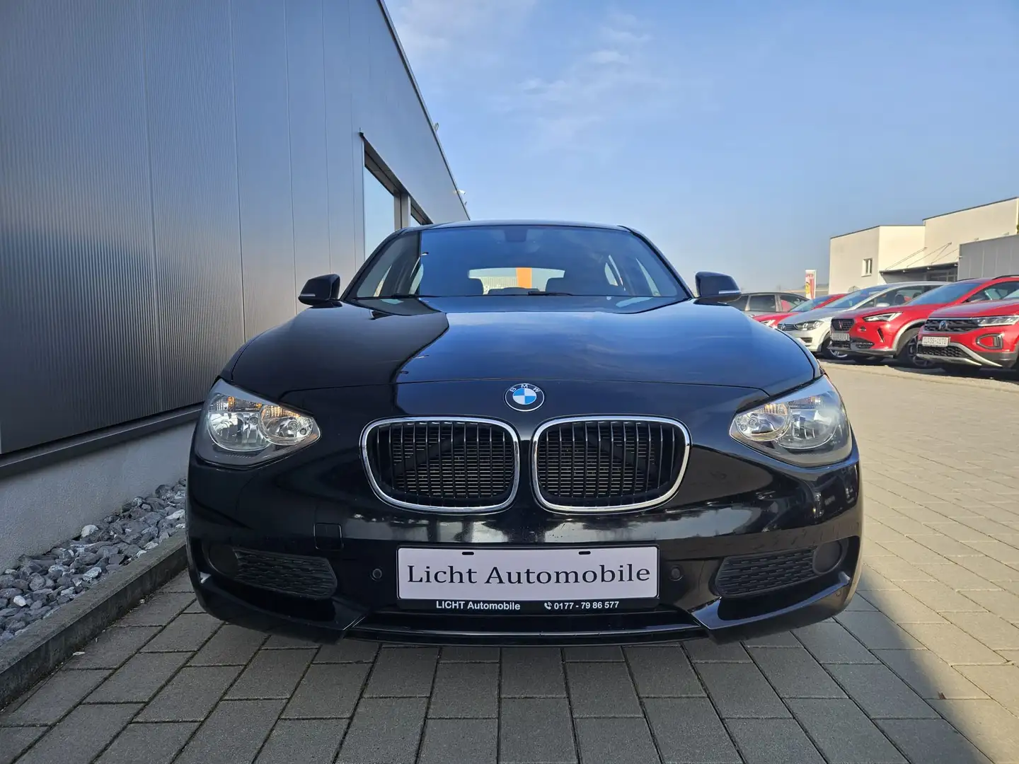 BMW 114 114 i-Sport/Scheckheftgepflegt/Klima/Sitzheizung/ Schwarz - 2
