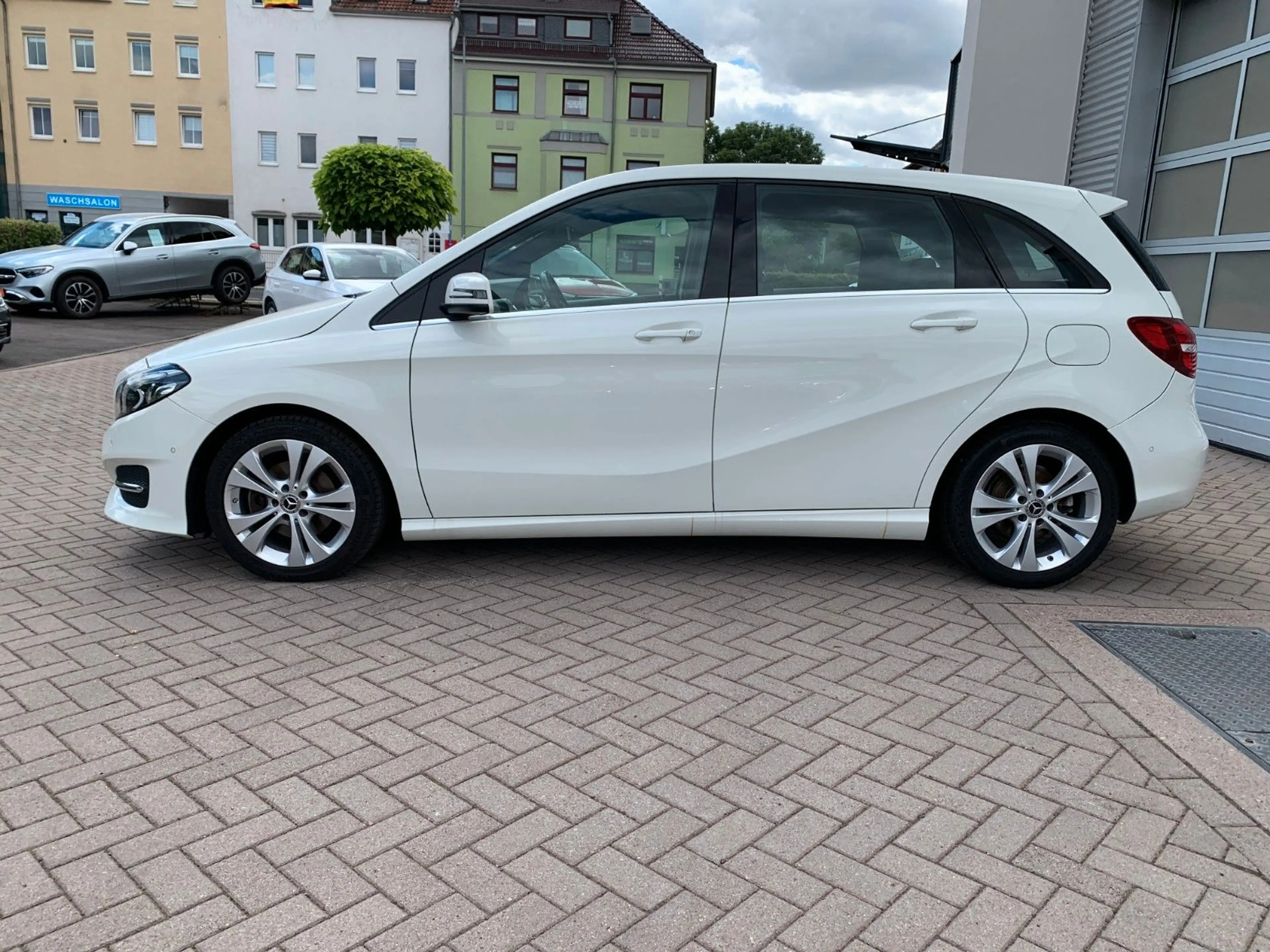 Mercedes-Benz B 200 B200 Urban Style LEDER+AHK+LED+Sitzhz — photo 8