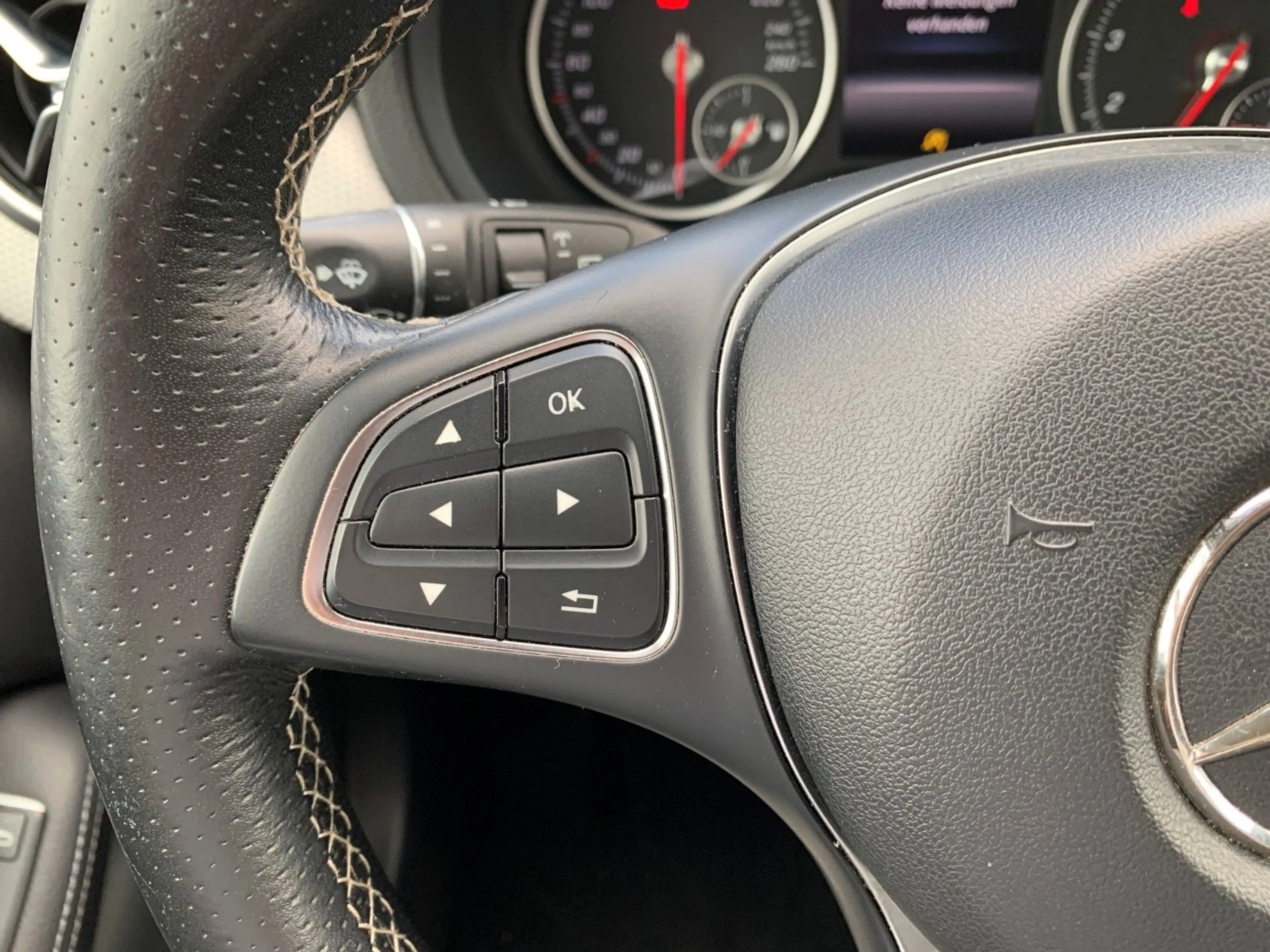 Mercedes-Benz B 200 B200 Urban Style LEDER+AHK+LED+Sitzhz — photo 18
