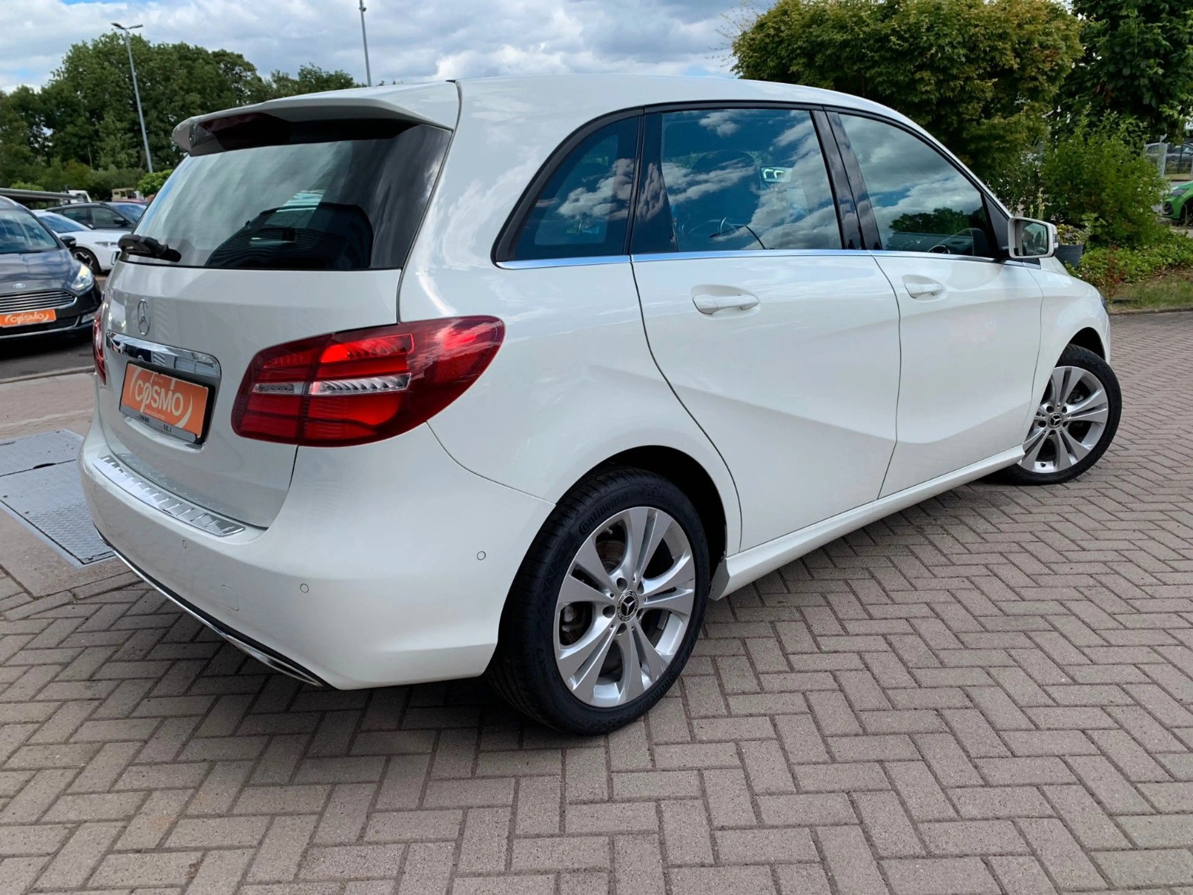 Mercedes-Benz B 200 B200 Urban Style LEDER+AHK+LED+Sitzhz — photo 5