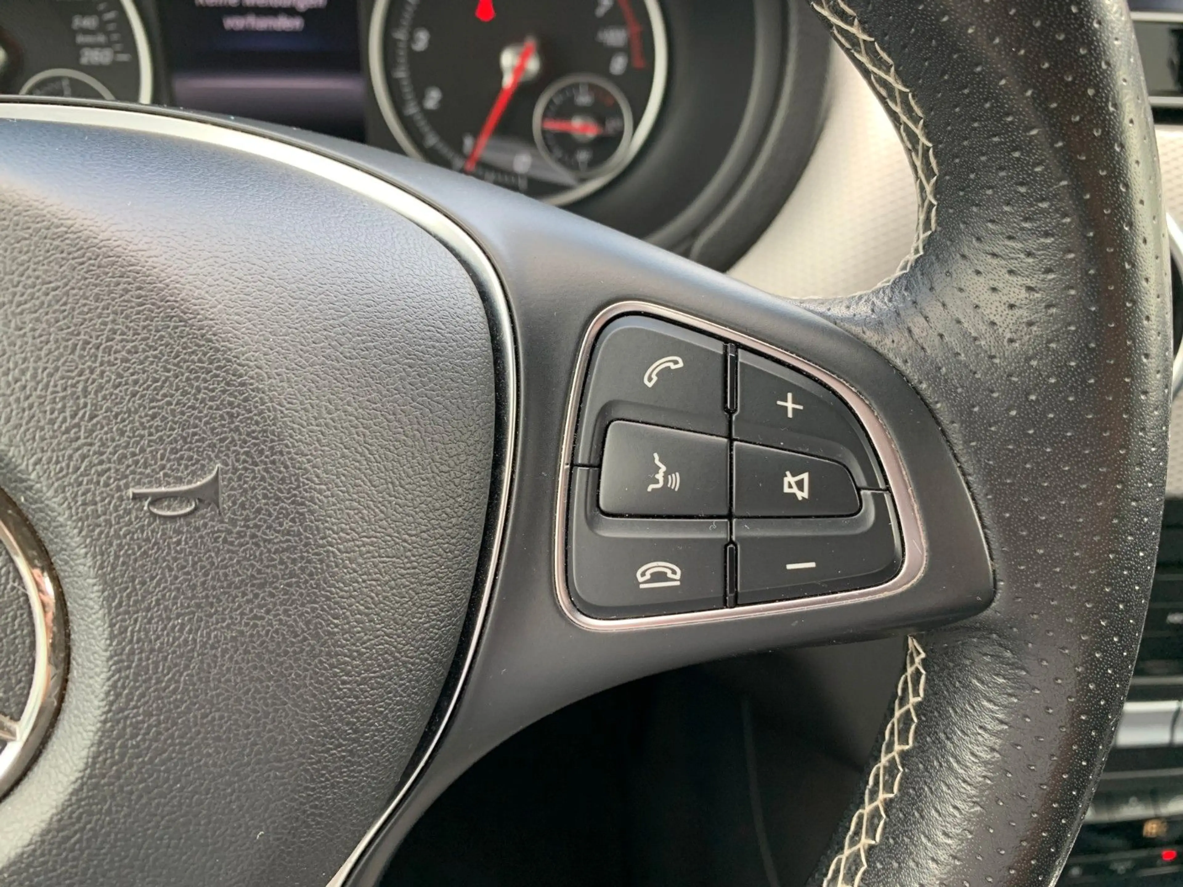 Mercedes-Benz B 200 B200 Urban Style LEDER+AHK+LED+Sitzhz — photo 19