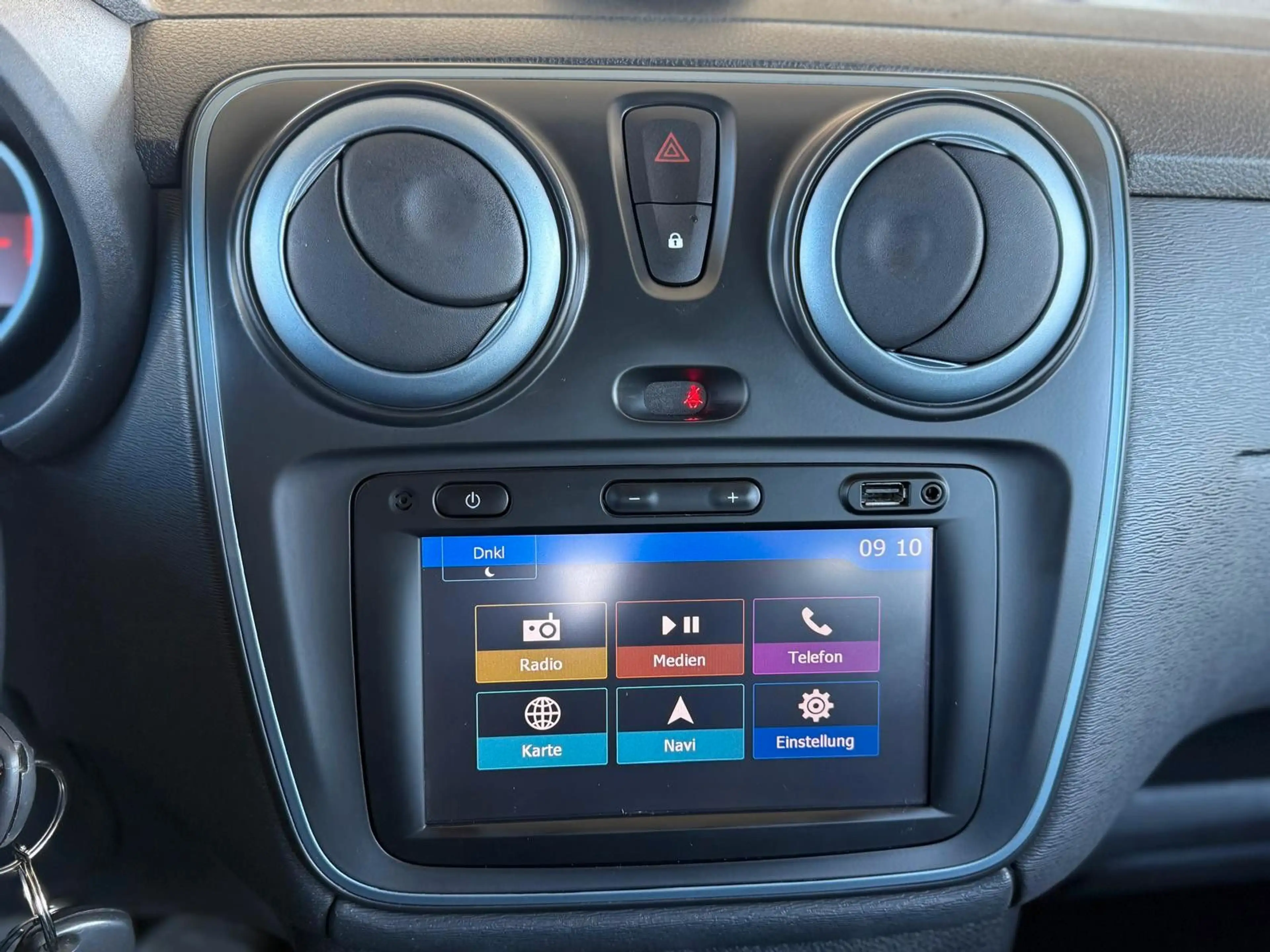 Dacia Lodgy Stepway 7-SITZE*NAVI*SHZ*LM*SCHECKHEFT* — photo 9