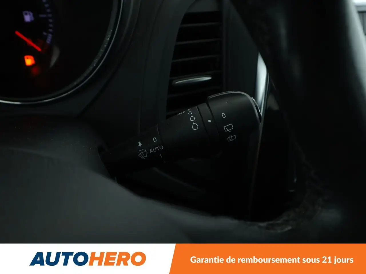 Renault Captur — photo 21