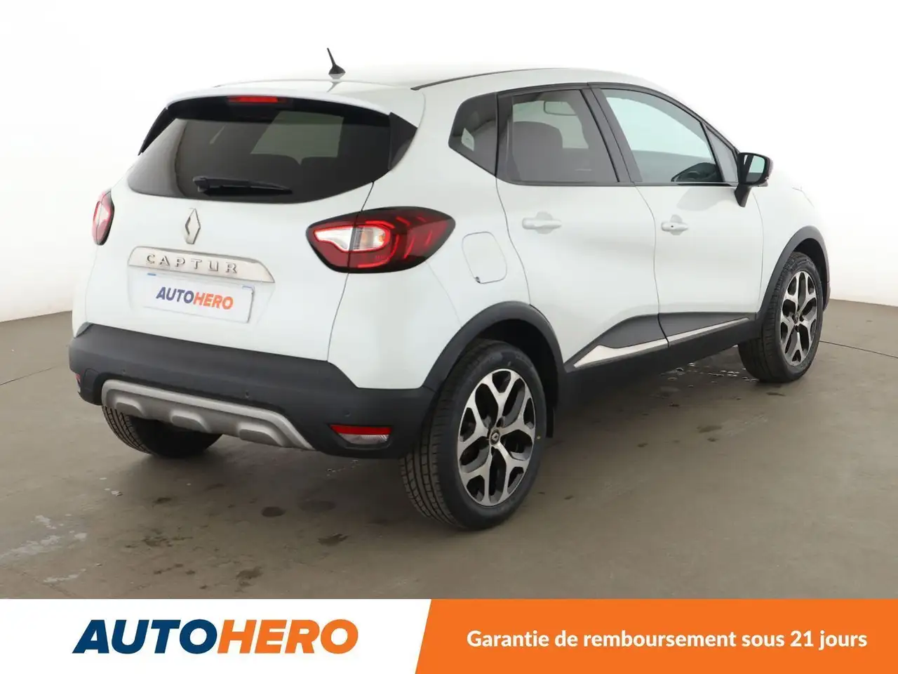 Renault Captur — photo 6
