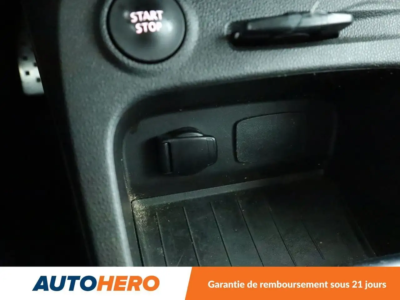 Renault Captur — photo 27