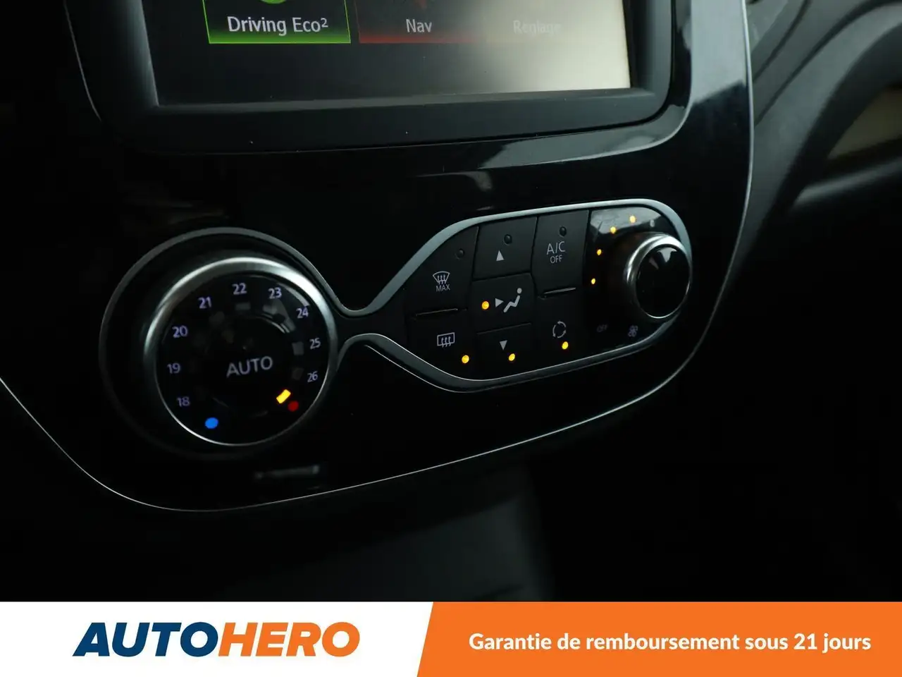 Renault Captur — photo 25