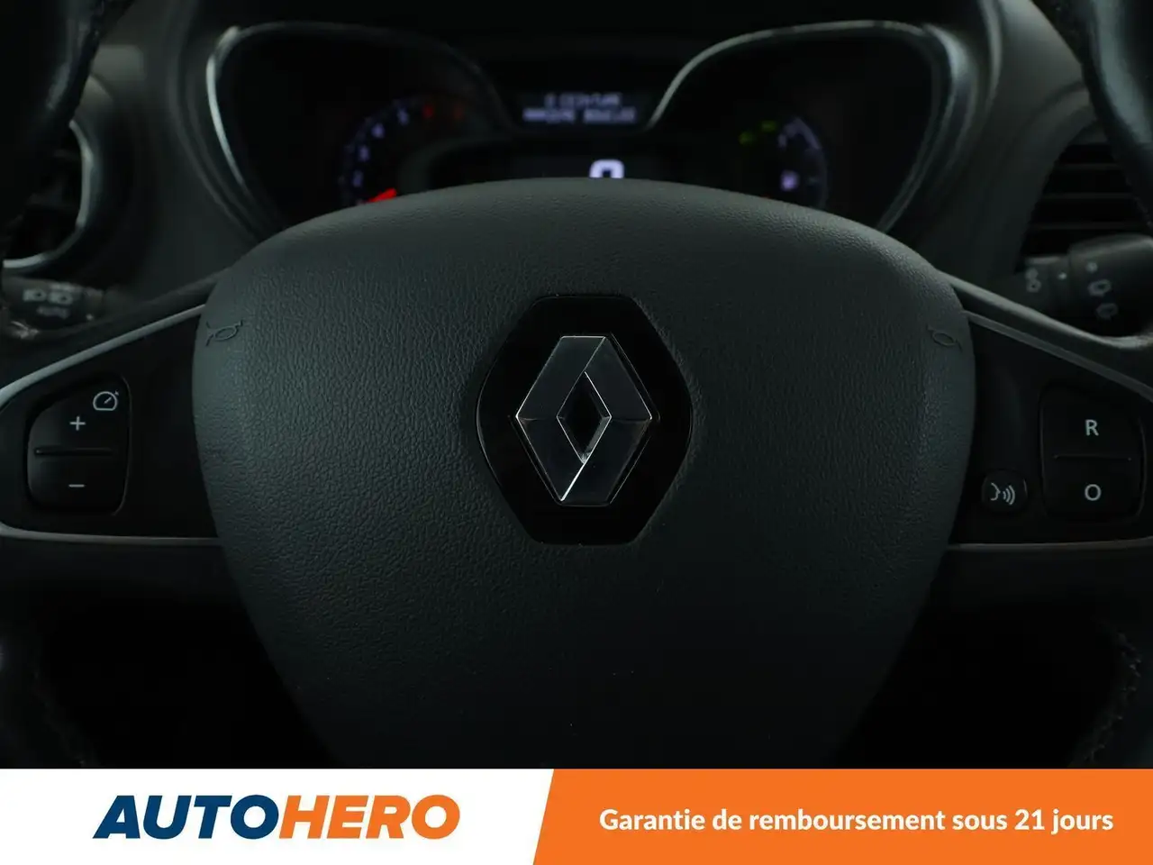Renault Captur — photo 19