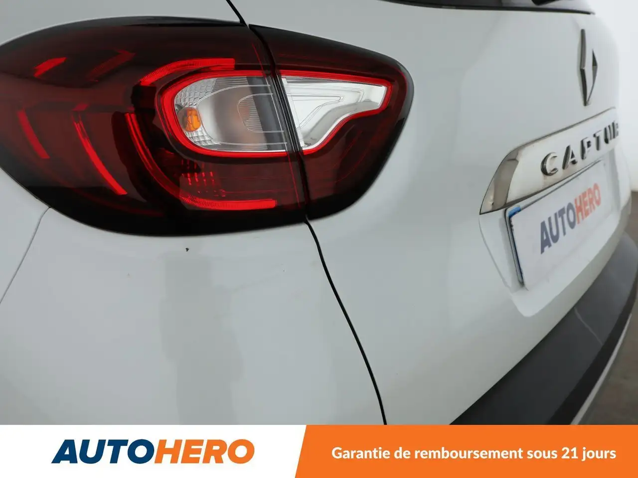 Renault Captur — photo 34