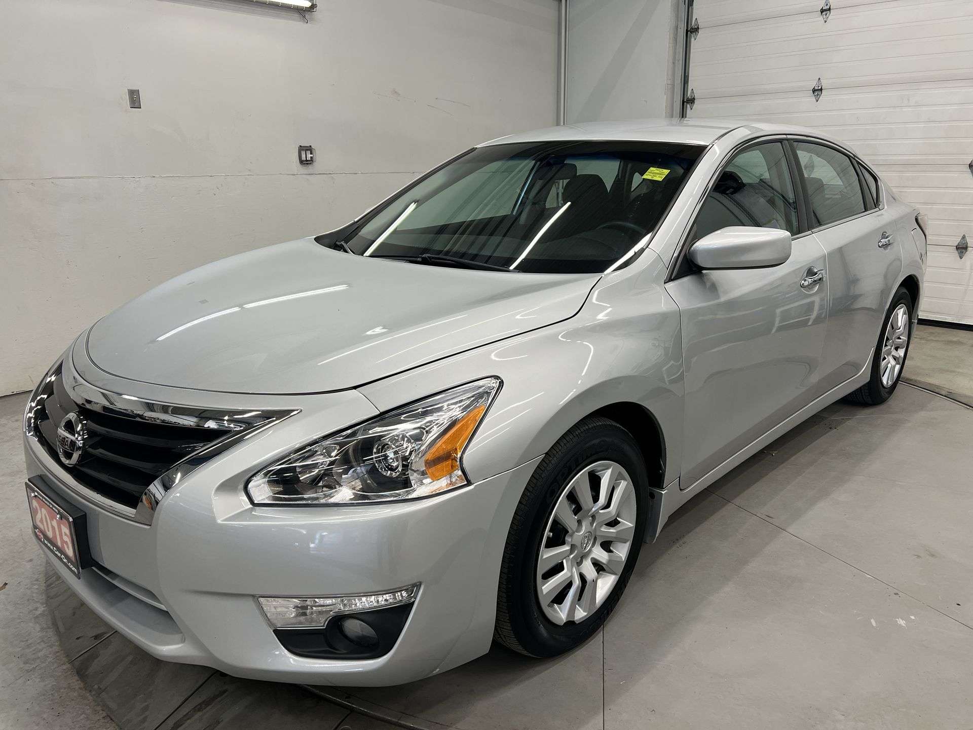 Silver 2015 Nissan Altima Sedan Front-Wheel Drive Automatic