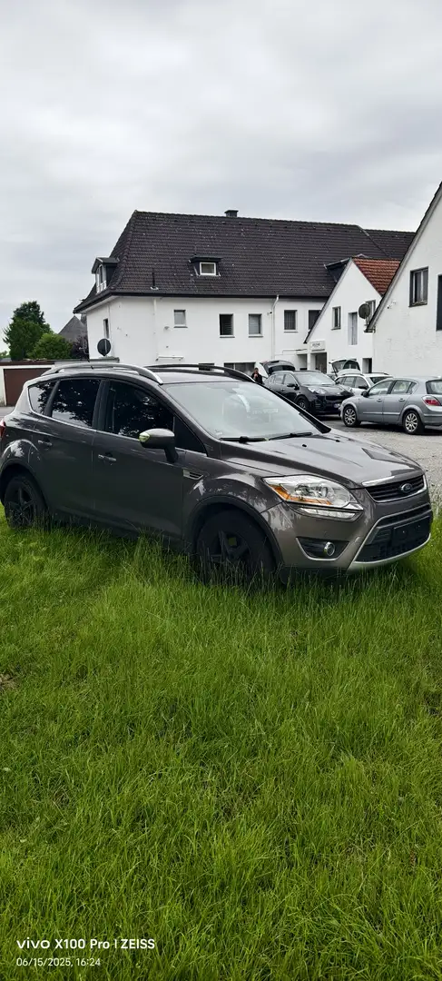 Ford Kuga Kuga 2.0 TDCi 4x4 Aut. Titanium Braun - 1