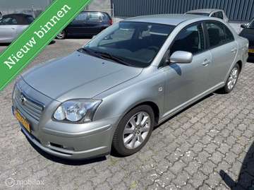 1.8 VVTi Linea Luna/NAVI/NAP!!