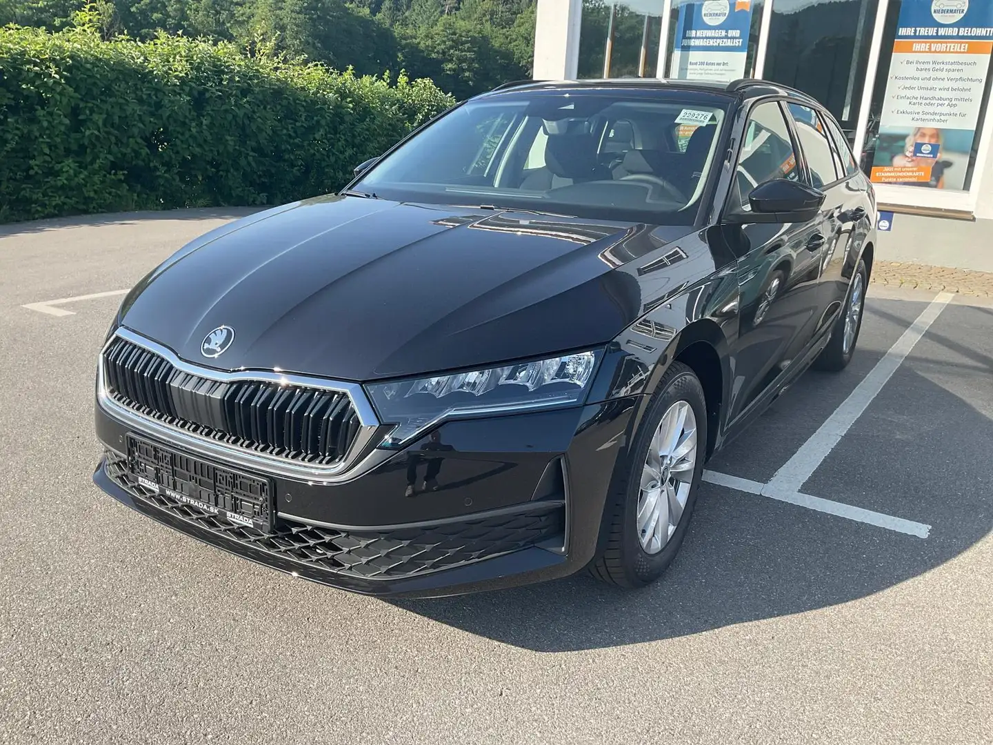 Skoda Octavia Combi 1.5 TSI DSG Essence, AHK, LED, 5-J Garantie, Schwarz - 2