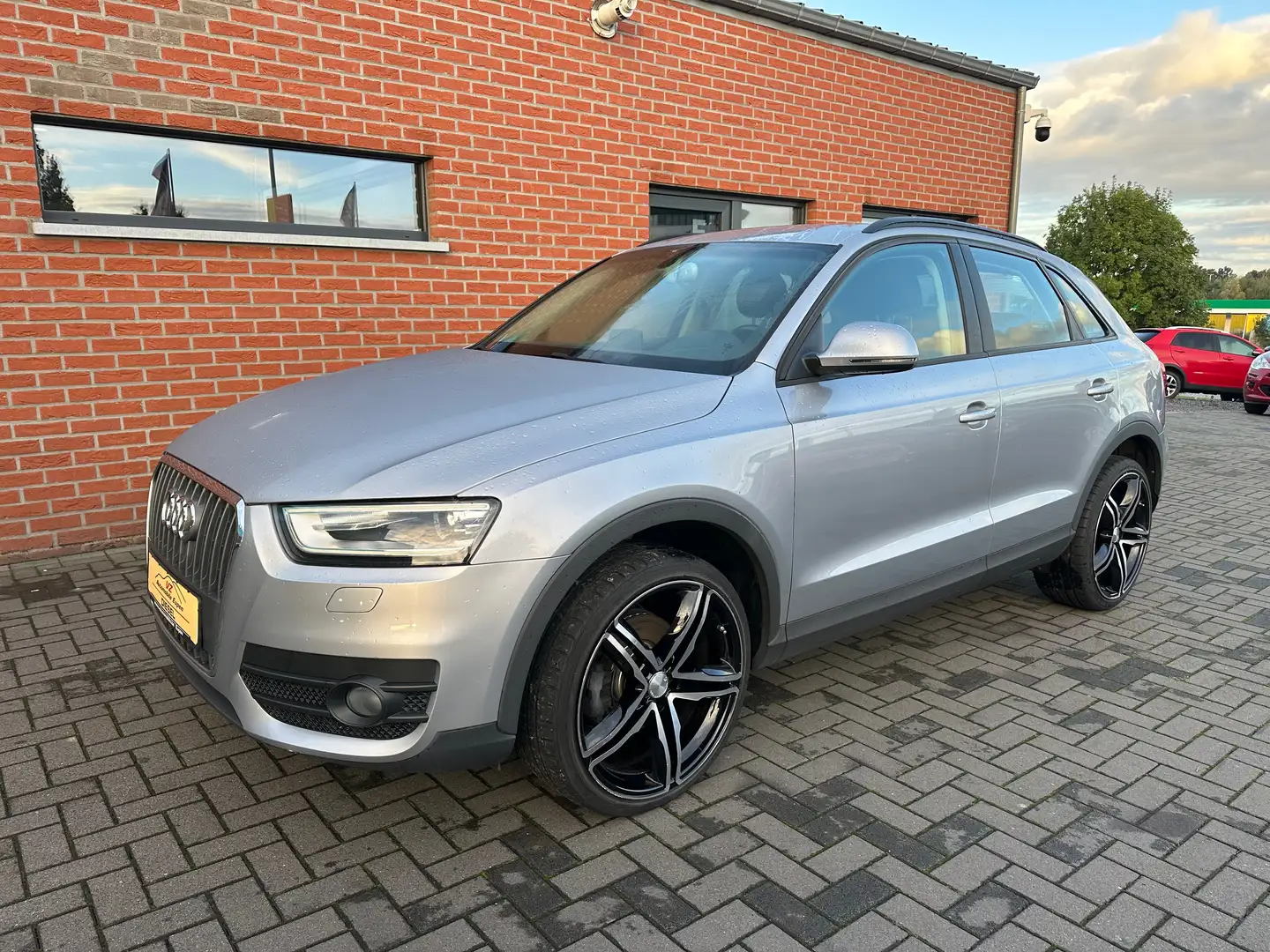 Audi Q3 2.0 TDI quattro***full OPTION*** Zilver - 1
