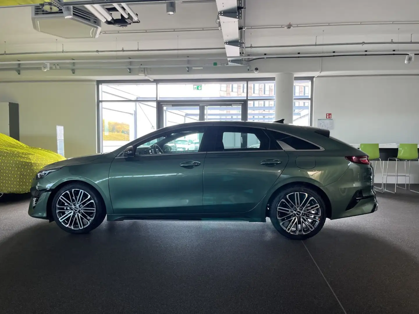 Kia ProCeed / pro_cee'd GT-Line 1.5T 140 DCT GTL TEC 18Z LEDER Klima Navi Grün - 2