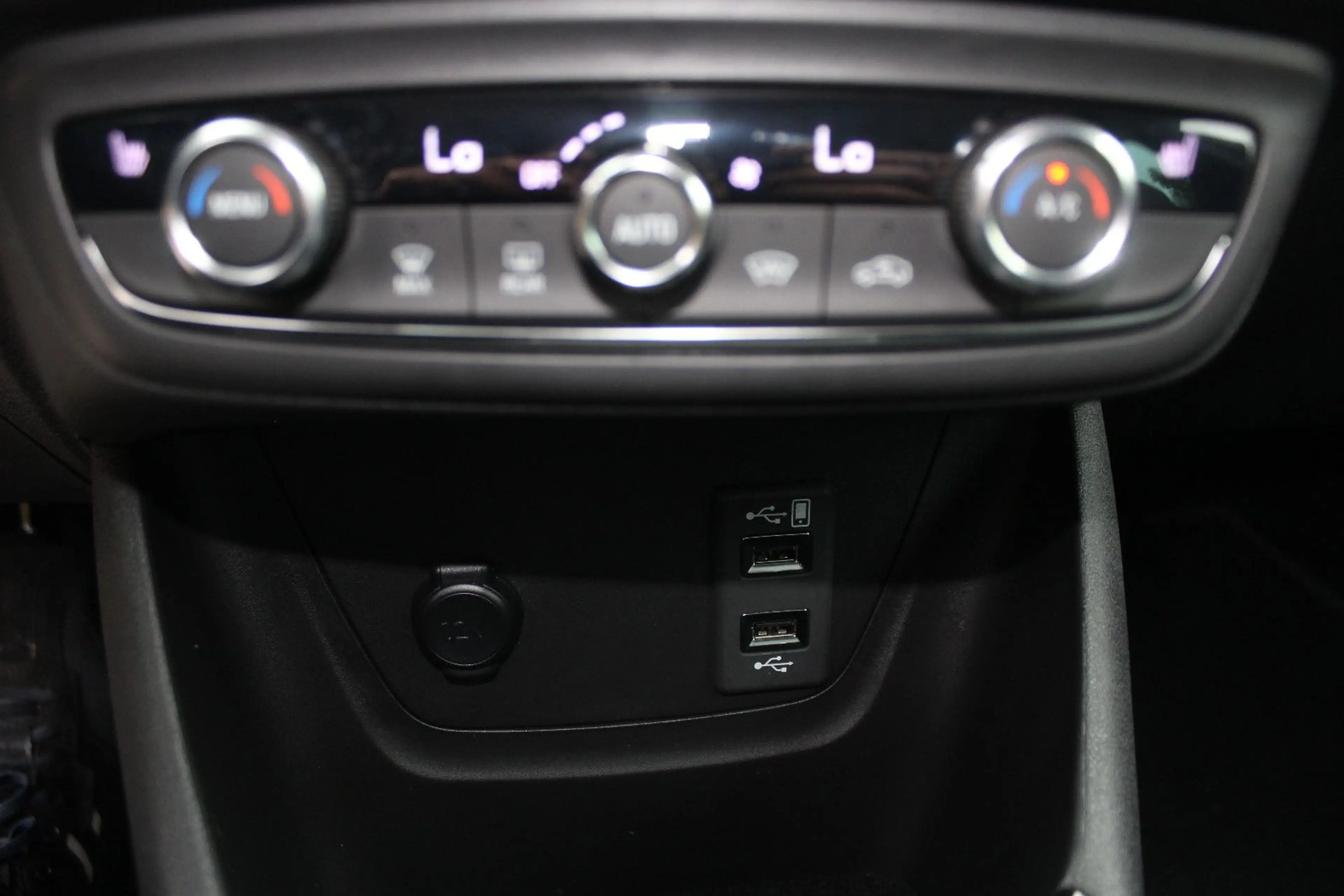 Opel Crossland X Elegance *Automatik*LED*Navi*Kamer — photo 13