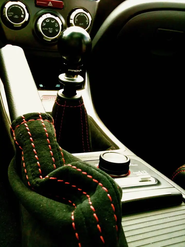 Subaru Impreza снимка Subaru Impreza