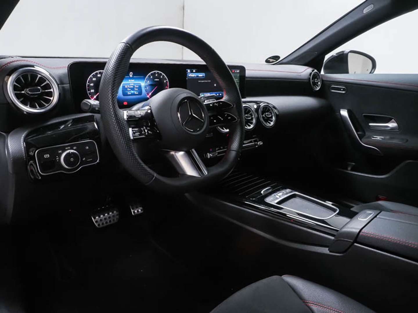 Mercedes CLA 200 Coupé 200 AMG Line -  - Joinsteer - #4