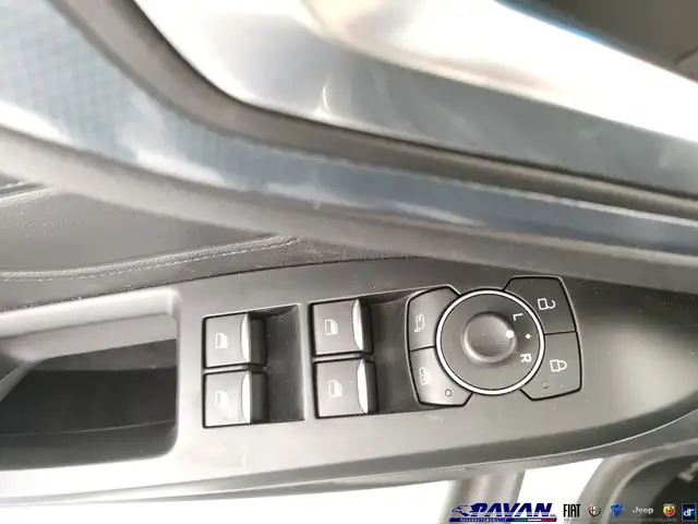 Ford Focus view 11