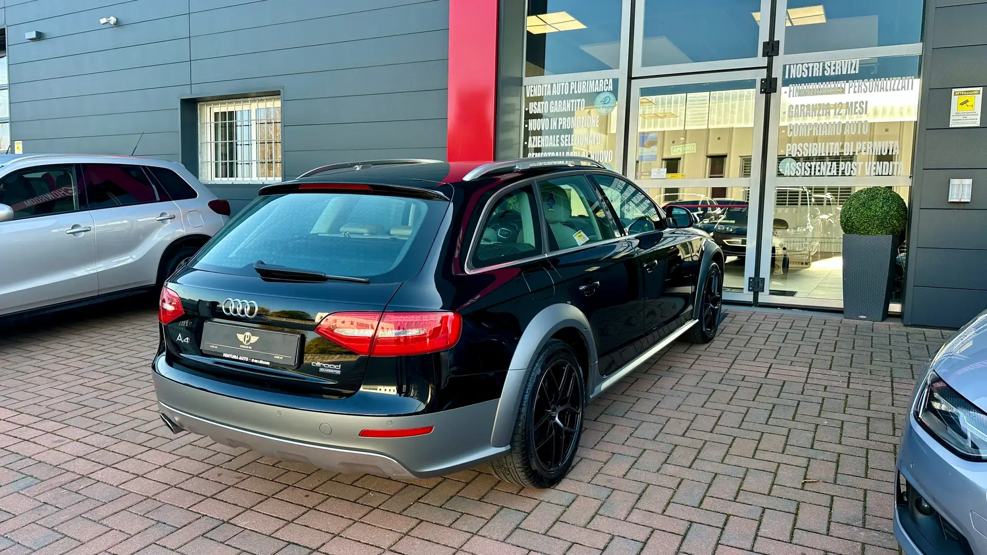 Audi A4 allroad Quattro 2.0 TDi 190CV S-Tronic Business Noir - 2