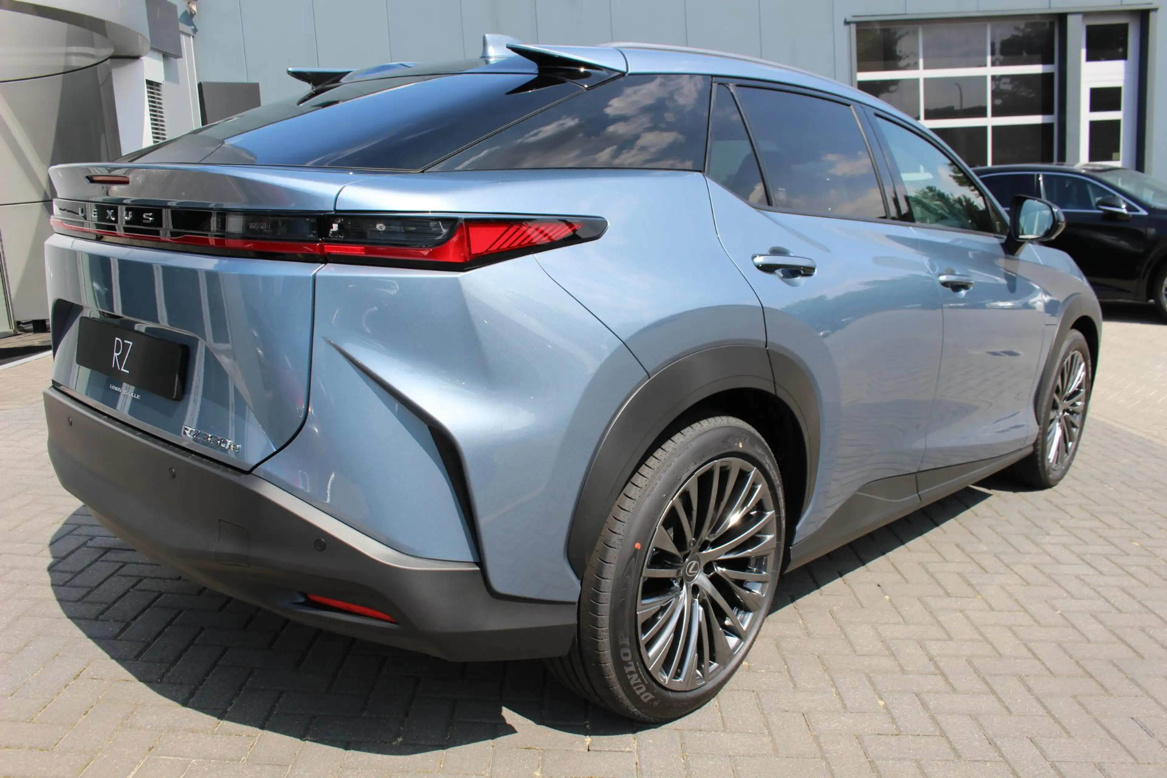 Lexus RZ 350e Luxury Line 77 kWh DIRECT LEVERBAAR 20"VELGEN — photo 3