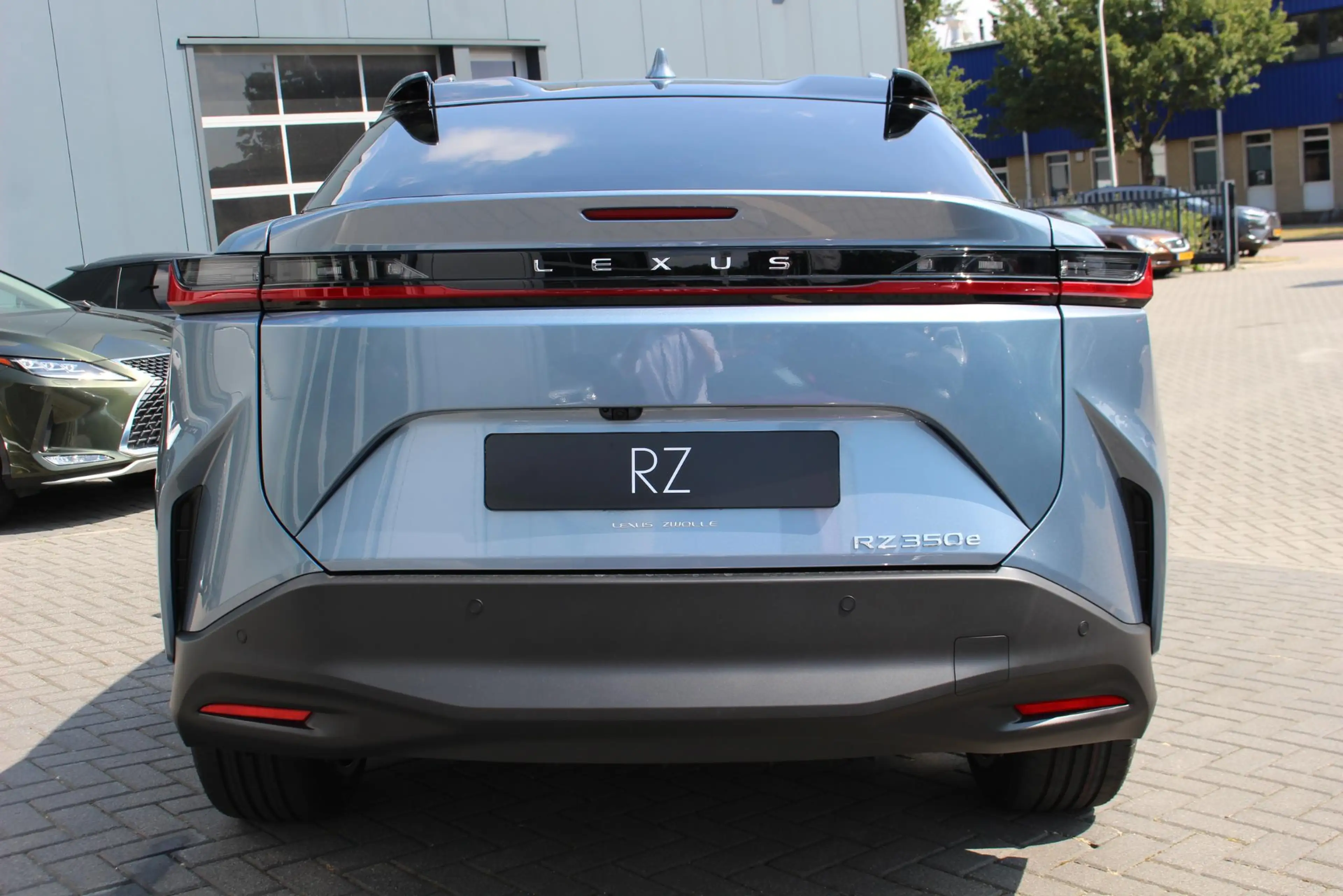 Lexus RZ 350e Luxury Line 77 kWh DIRECT LEVERBAAR 20"VELGEN — photo 4