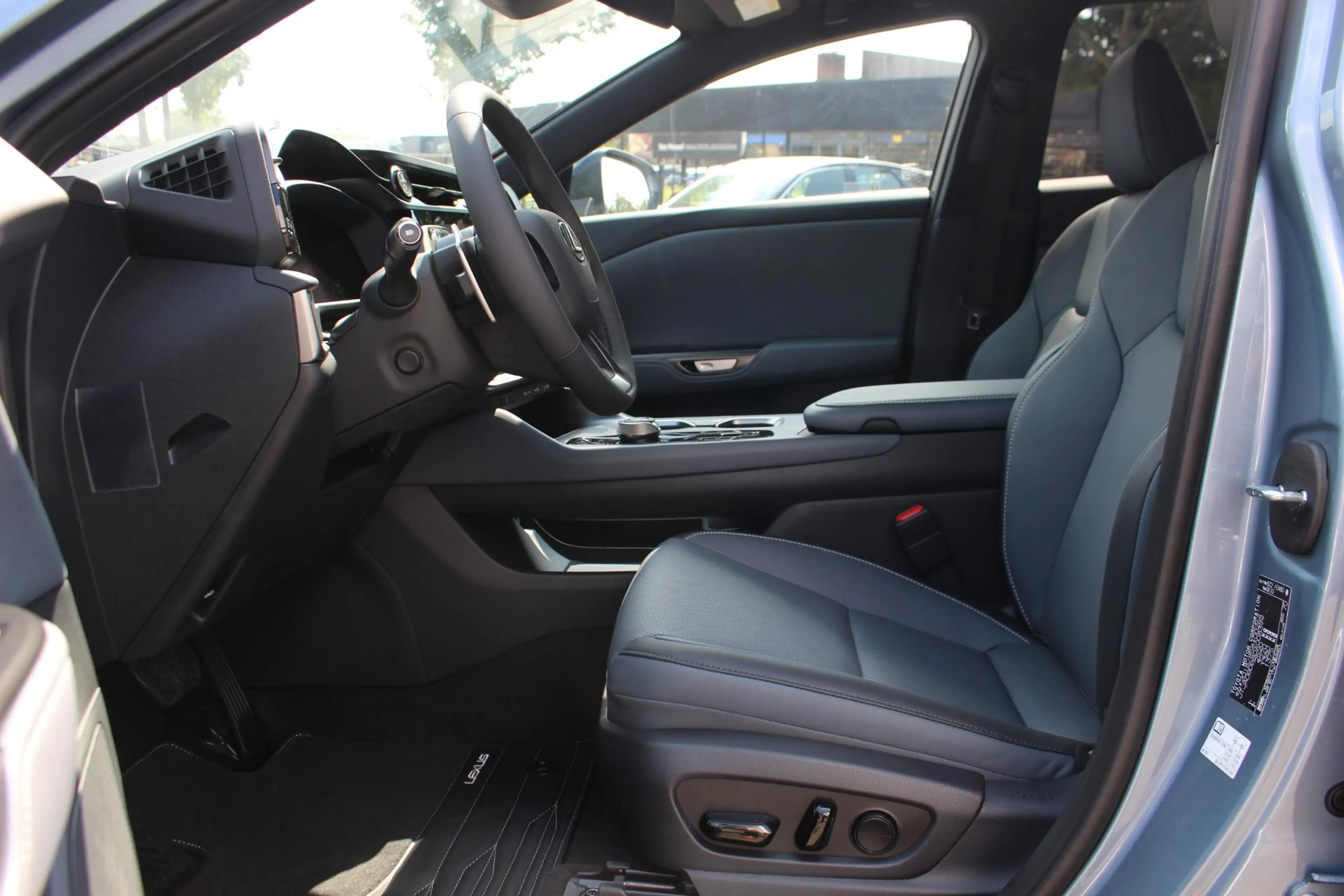 Lexus RZ 350e Luxury Line 77 kWh DIRECT LEVERBAAR 20"VELGEN — photo 14