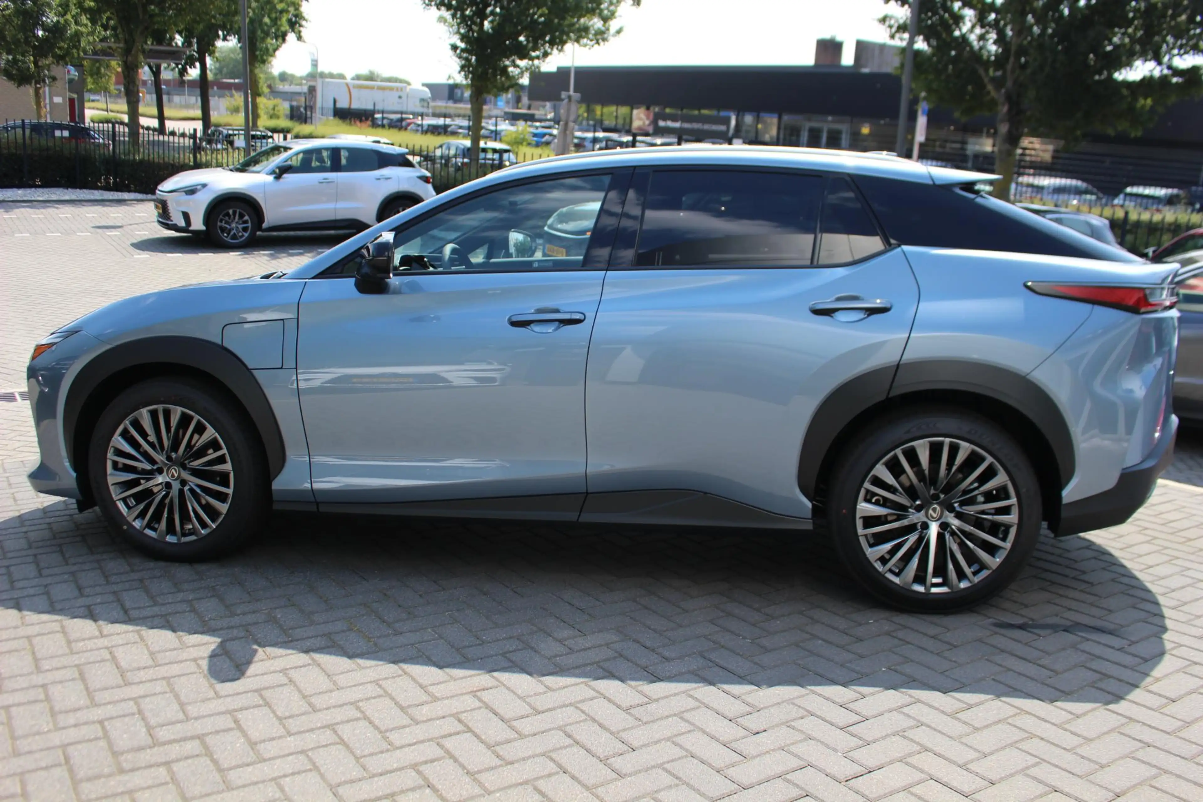 Lexus RZ 350e Luxury Line 77 kWh DIRECT LEVERBAAR 20"VELGEN — photo 6