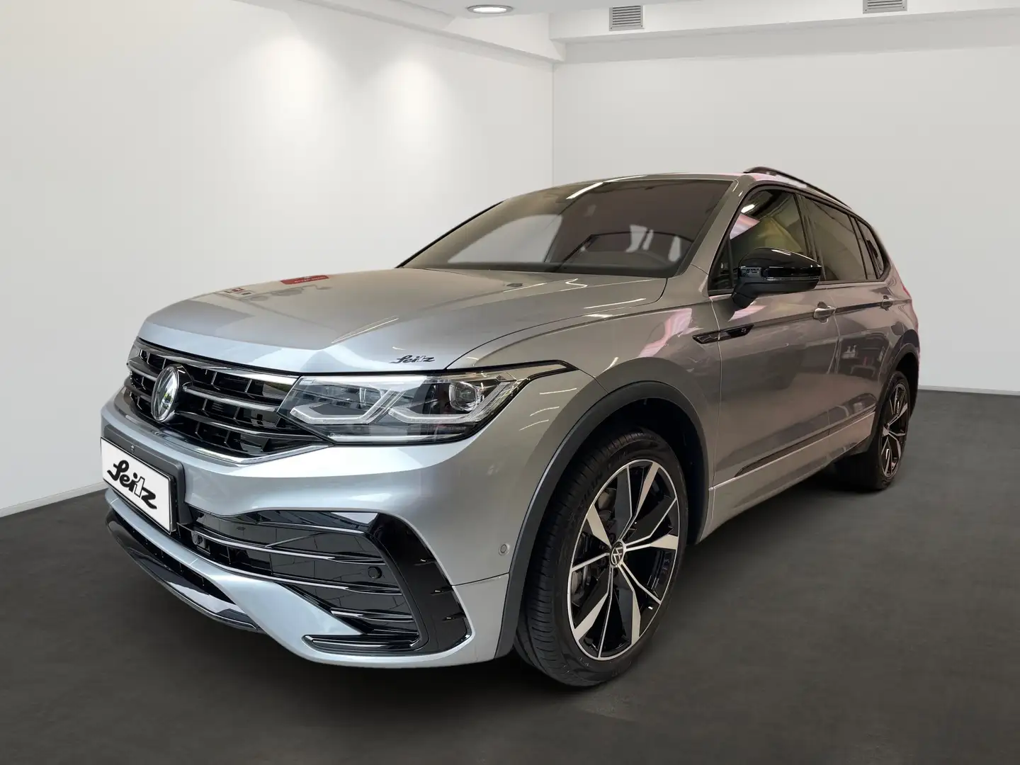 Volkswagen Tiguan Allspace 2.0 TDI 4M R-Line *AHK*NAVI*KAMERA* Silber - 2