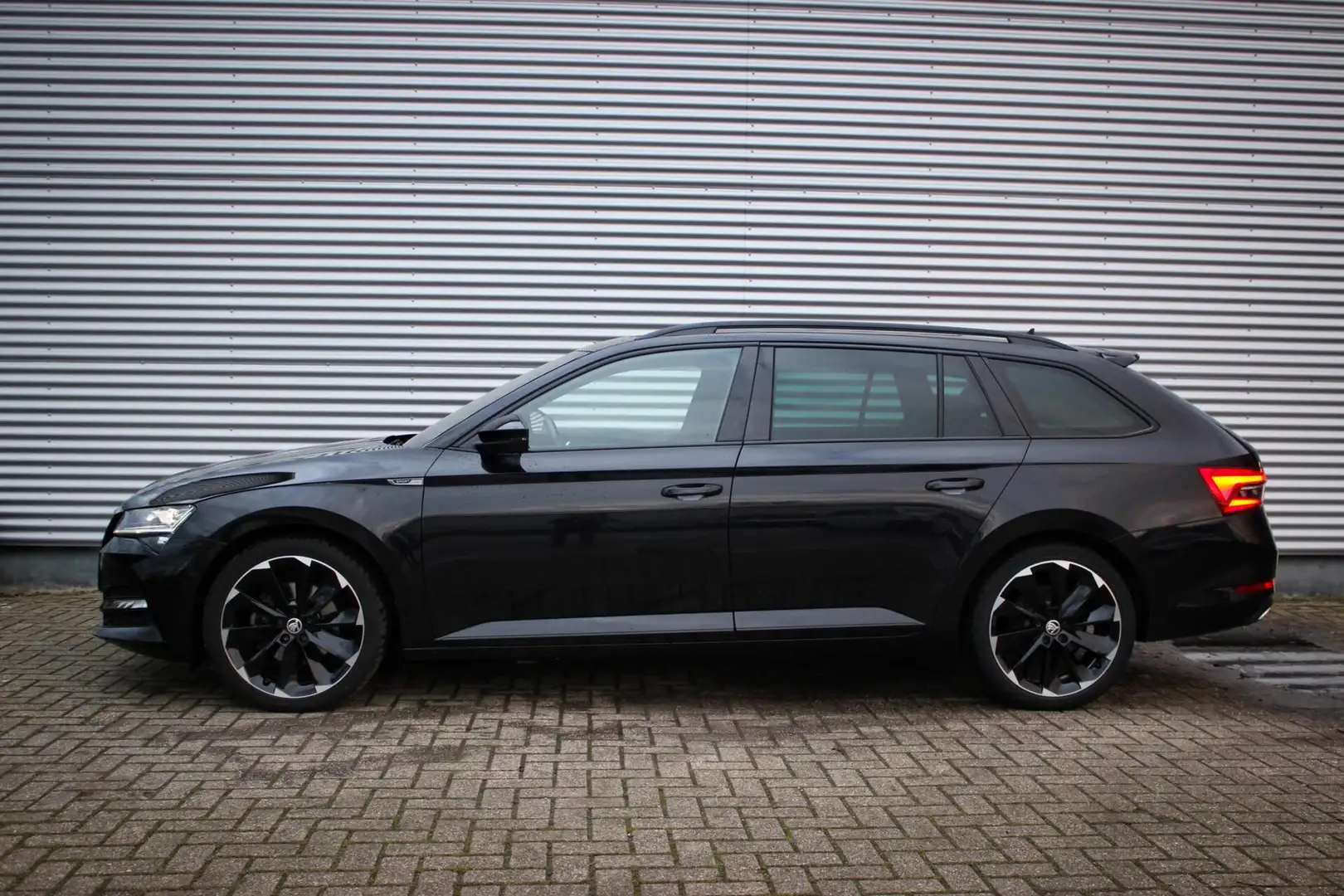 Skoda Superb Combi 1.4 TSI iV Sportline Business // Trekhaak | Noir - 2