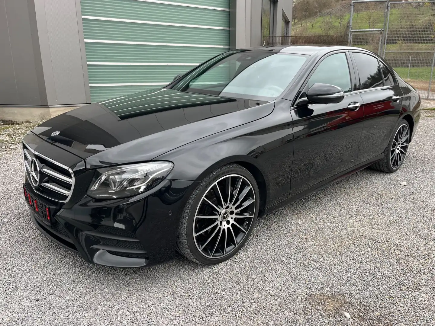 Mercedes-Benz E 300 d 2 x AMG / Ambiente / Night / 360 Černá - 1