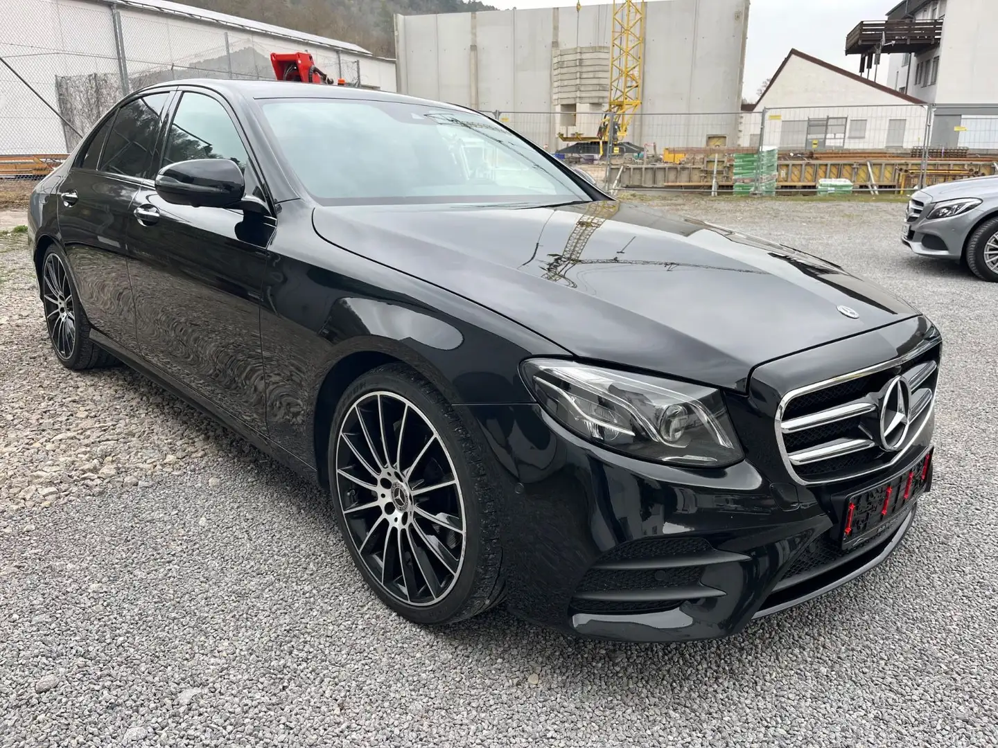 Mercedes-Benz E 300 d 2 x AMG / Ambiente / Night / 360 Černá - 2