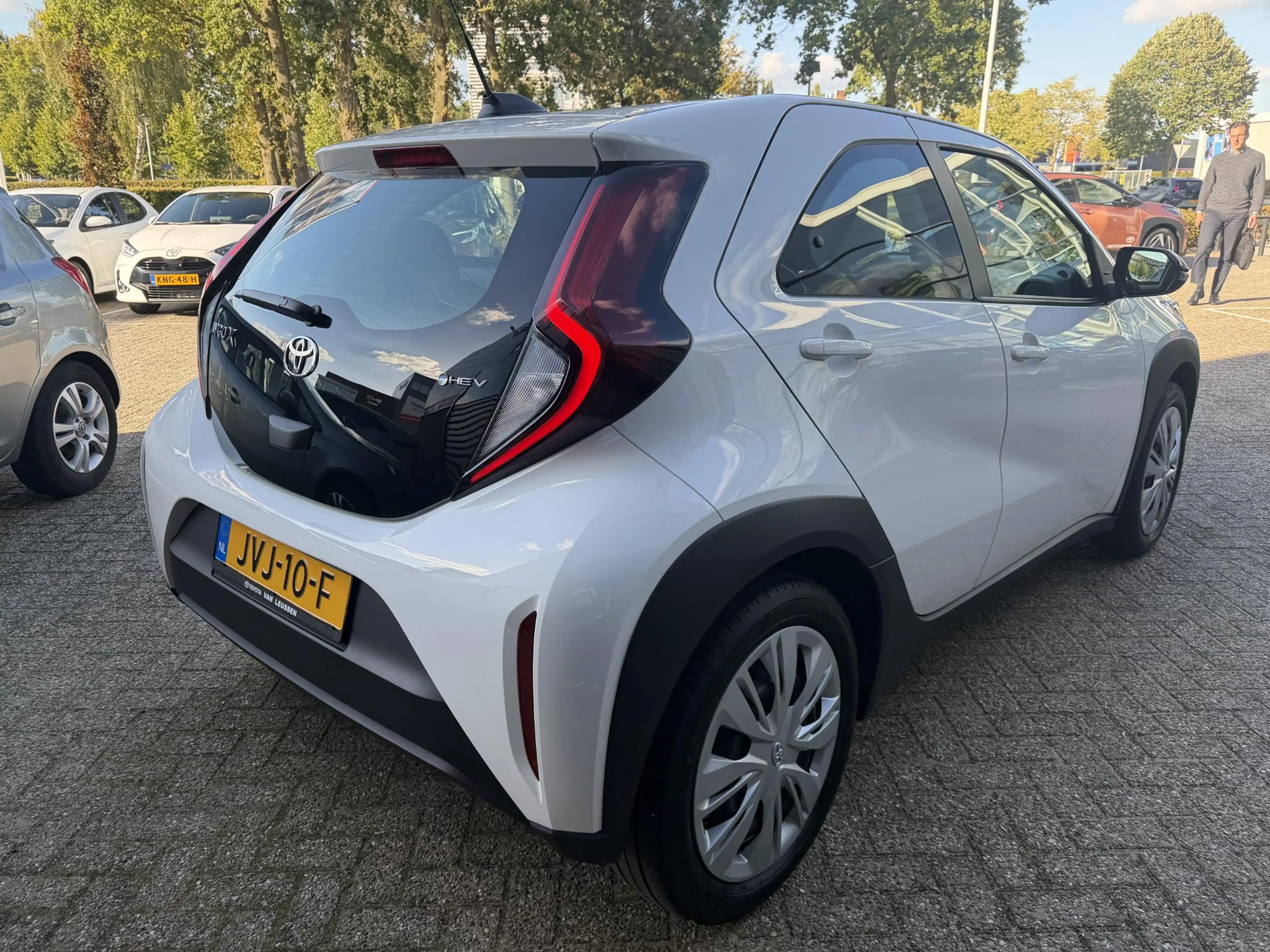 Toyota Aygo X Hybrid 115 play AD-CRUISE APPLE/ANDROID CAMERA EL- — photo 3