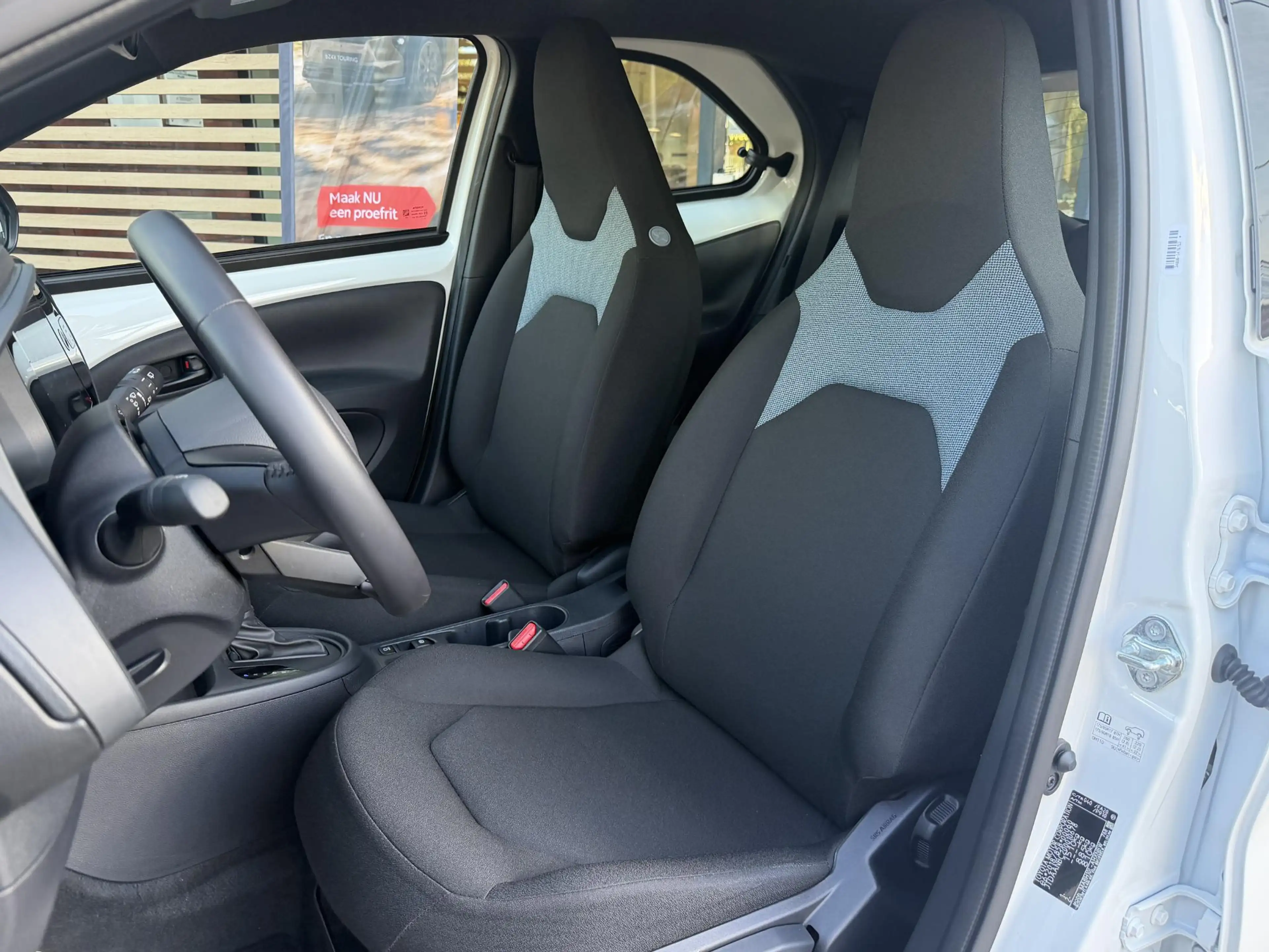 Toyota Aygo X Hybrid 115 play AD-CRUISE APPLE/ANDROID CAMERA EL- — photo 7