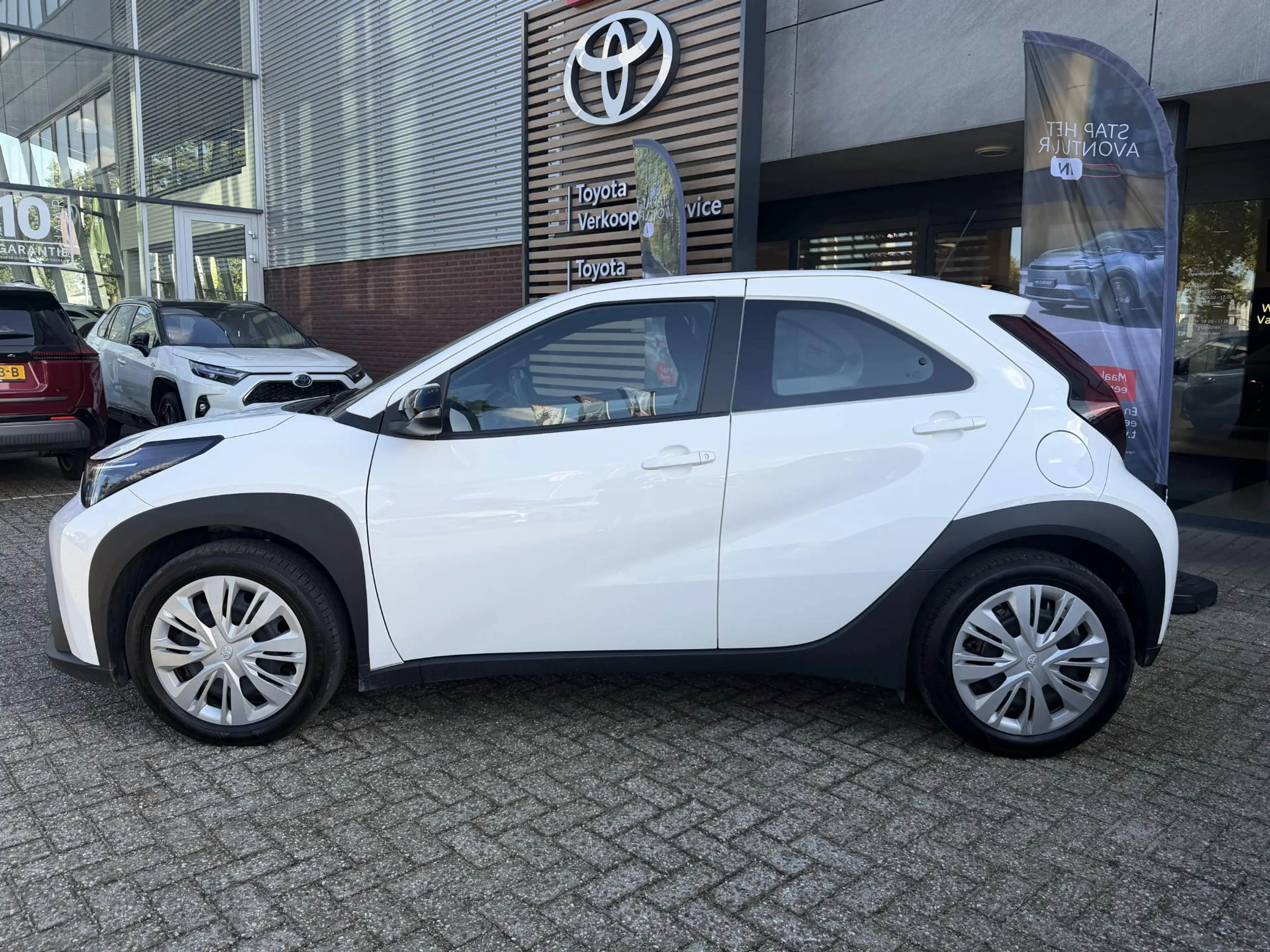 Toyota Aygo X Hybrid 115 play AD-CRUISE APPLE/ANDROID CAMERA EL- — photo 5