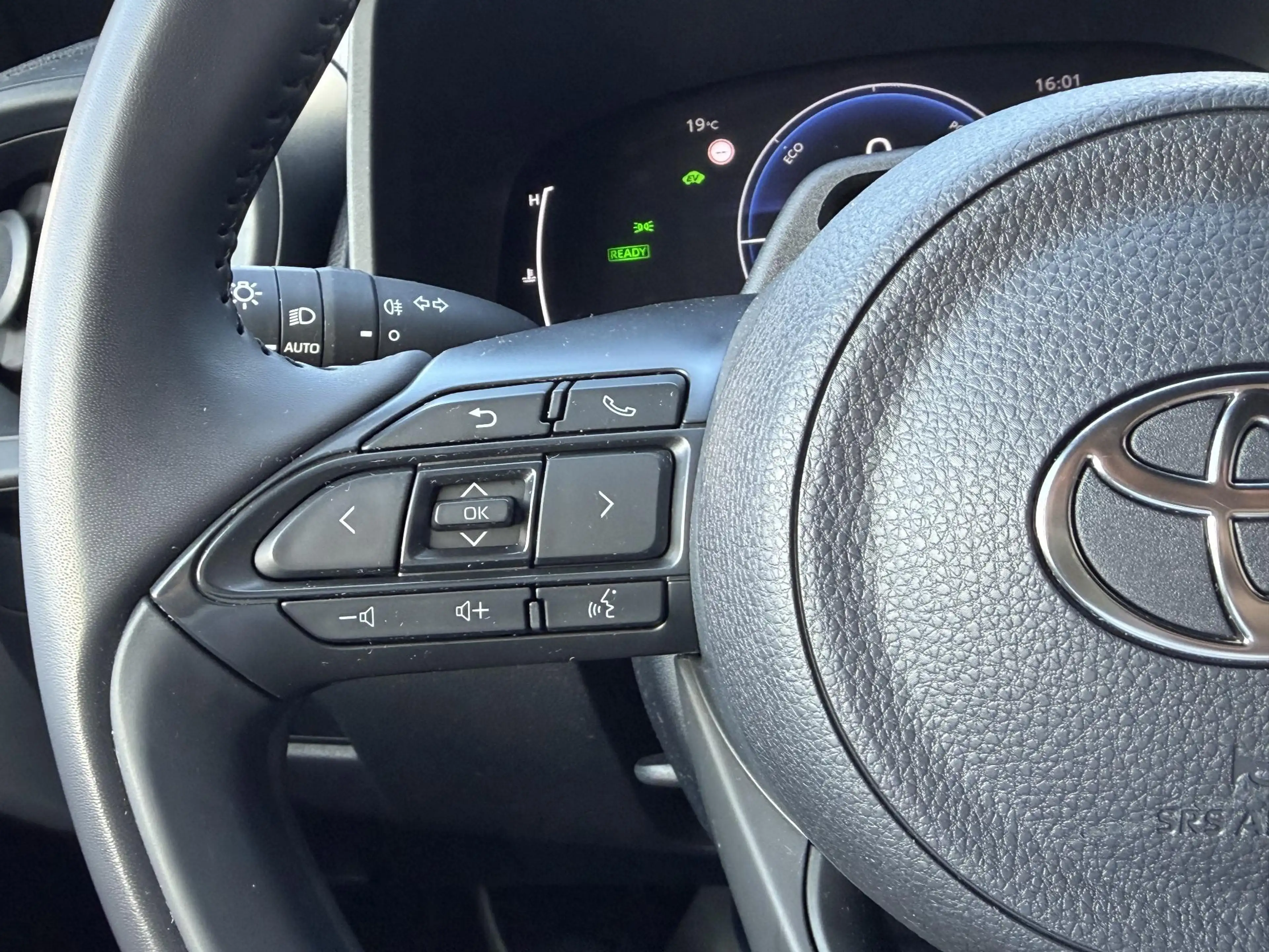 Toyota Aygo X Hybrid 115 play AD-CRUISE APPLE/ANDROID CAMERA EL- — photo 16