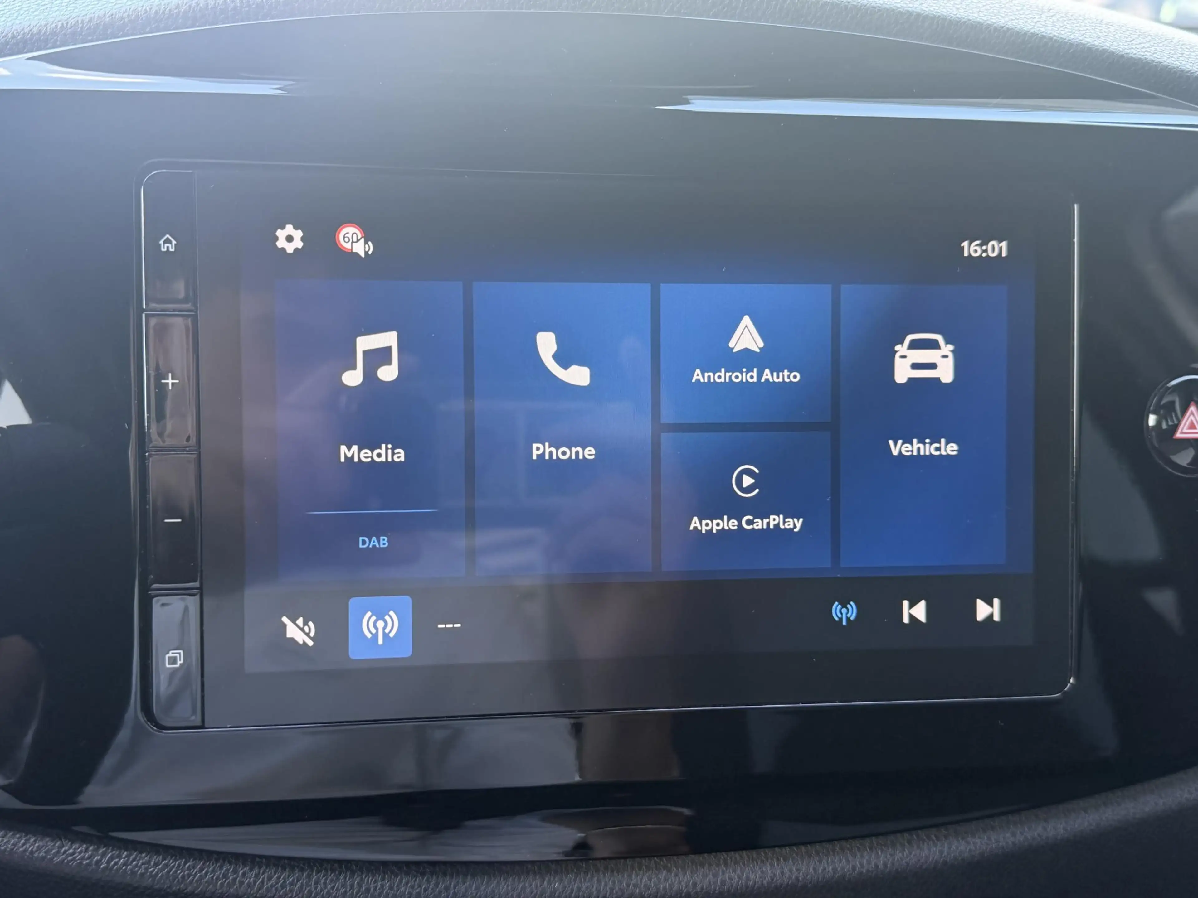 Toyota Aygo X Hybrid 115 play AD-CRUISE APPLE/ANDROID CAMERA EL- — photo 20