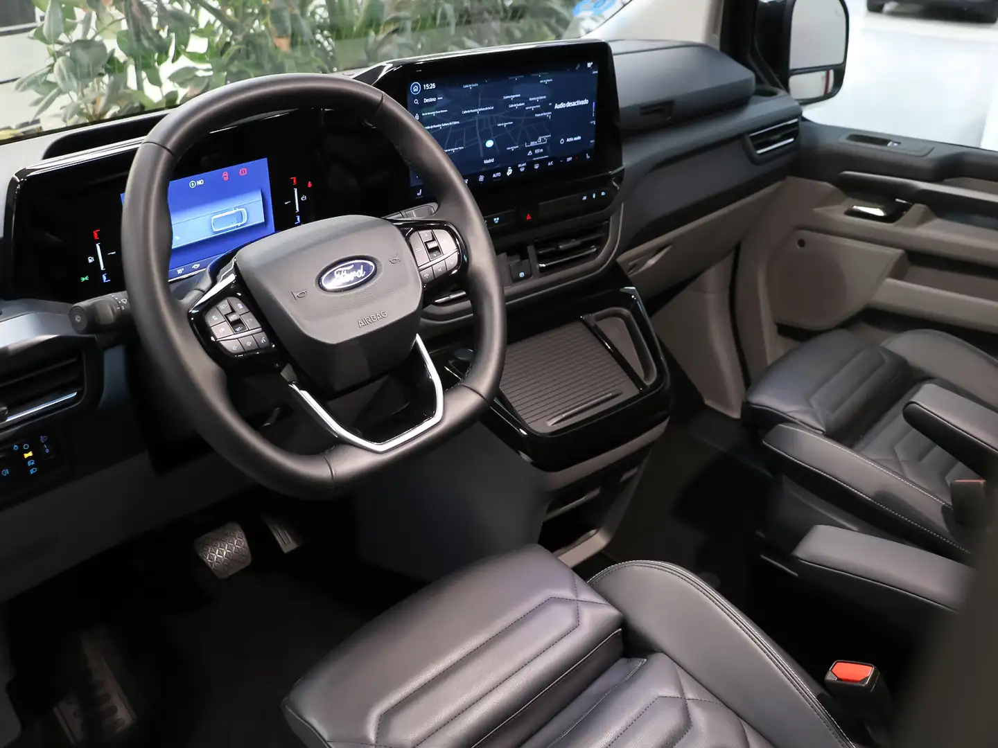 Ford Tourneo Custom E-Grand Titanium X 160kW Noir - 2