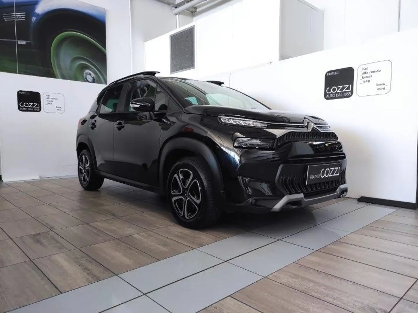 Citroen C3 Aircross - C3 Aircross PureTech 110 S&S Feel Zwart - 1