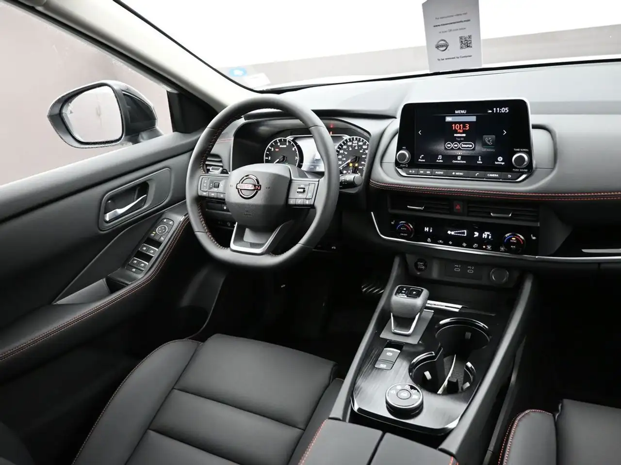 Nissan Rogue снимка Nissan Rogue