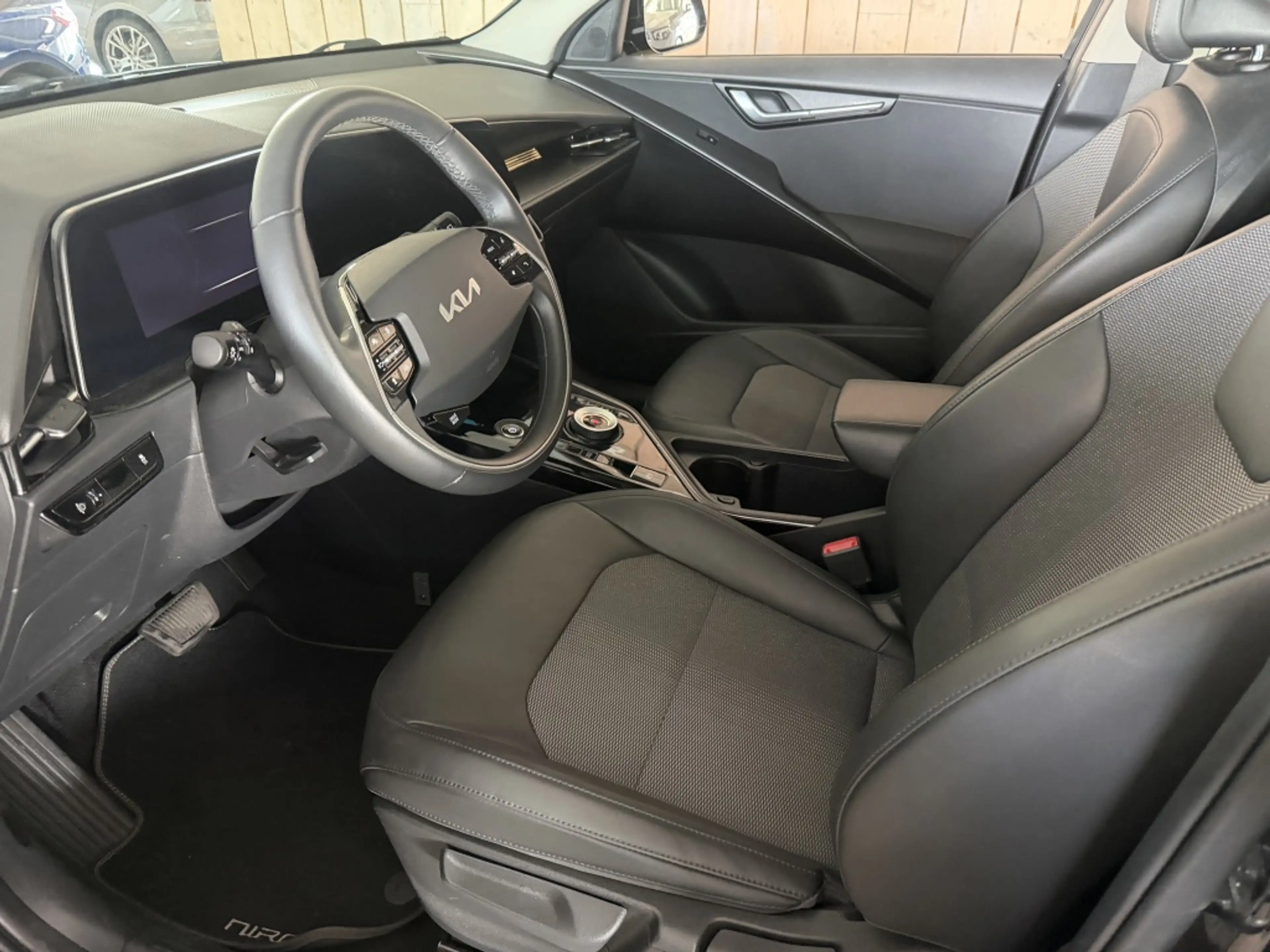 Kia e-Niro EV DynamicLine 64.8 kWh SOH 100% — photo 7