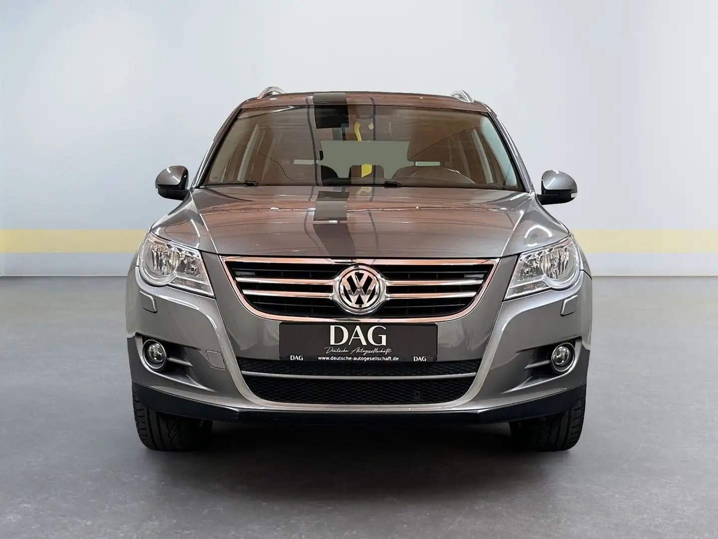 Volkswagen Tiguan 2.0  TSI 4Motion +AHK+PDC+SITZHZ+GARANTIE Grau - 2