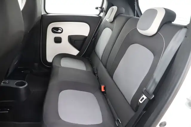 Renault Twingo view 11
